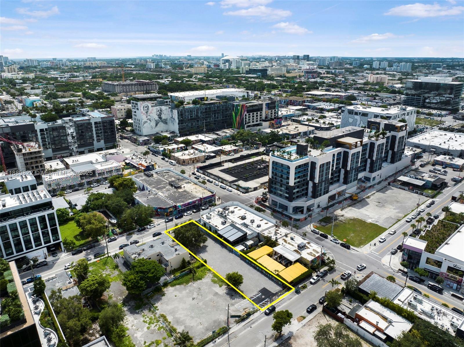 176 NW 28th St Miami, FL 33127