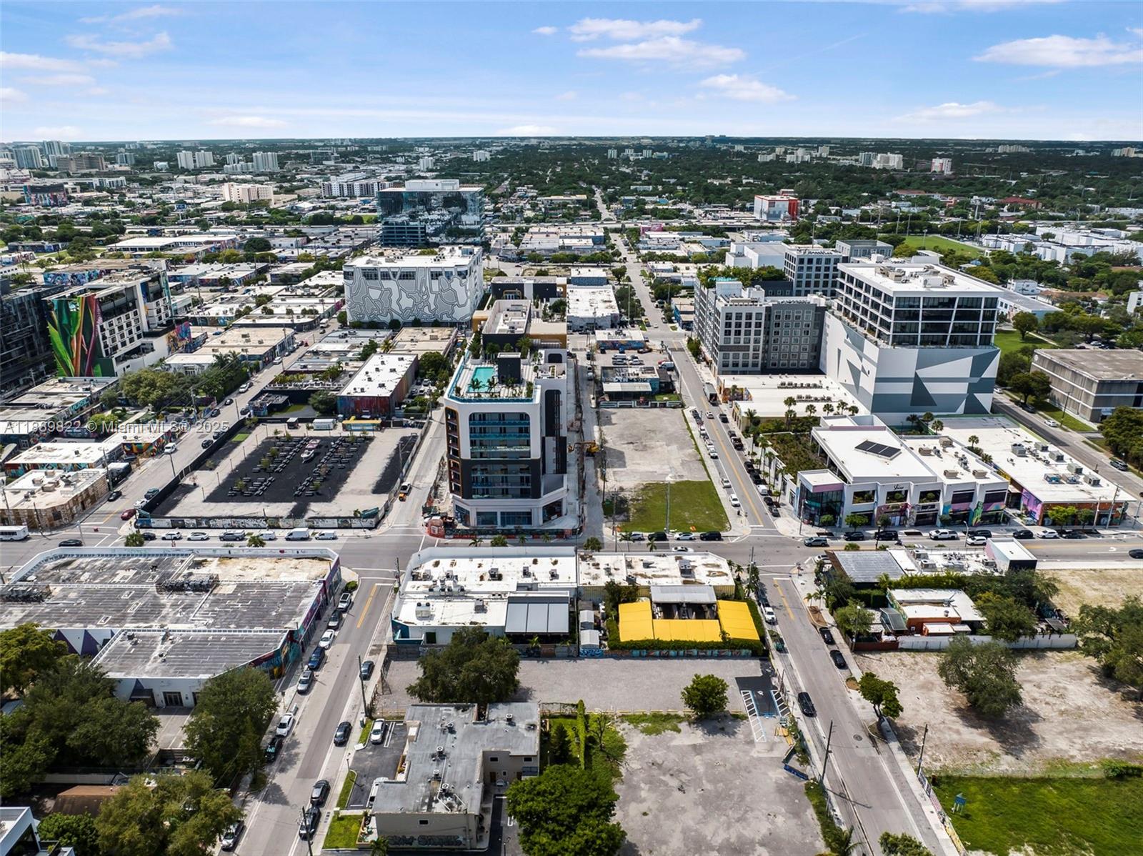 176 NW 28th St Miami, FL 33127