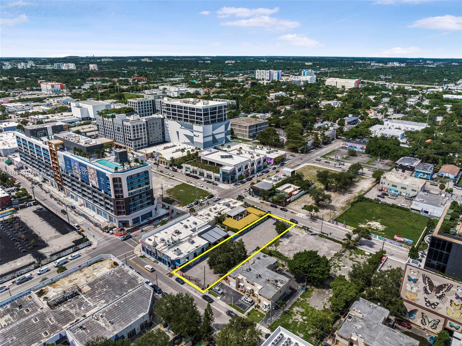 176 NW 28th St Miami, FL 33127