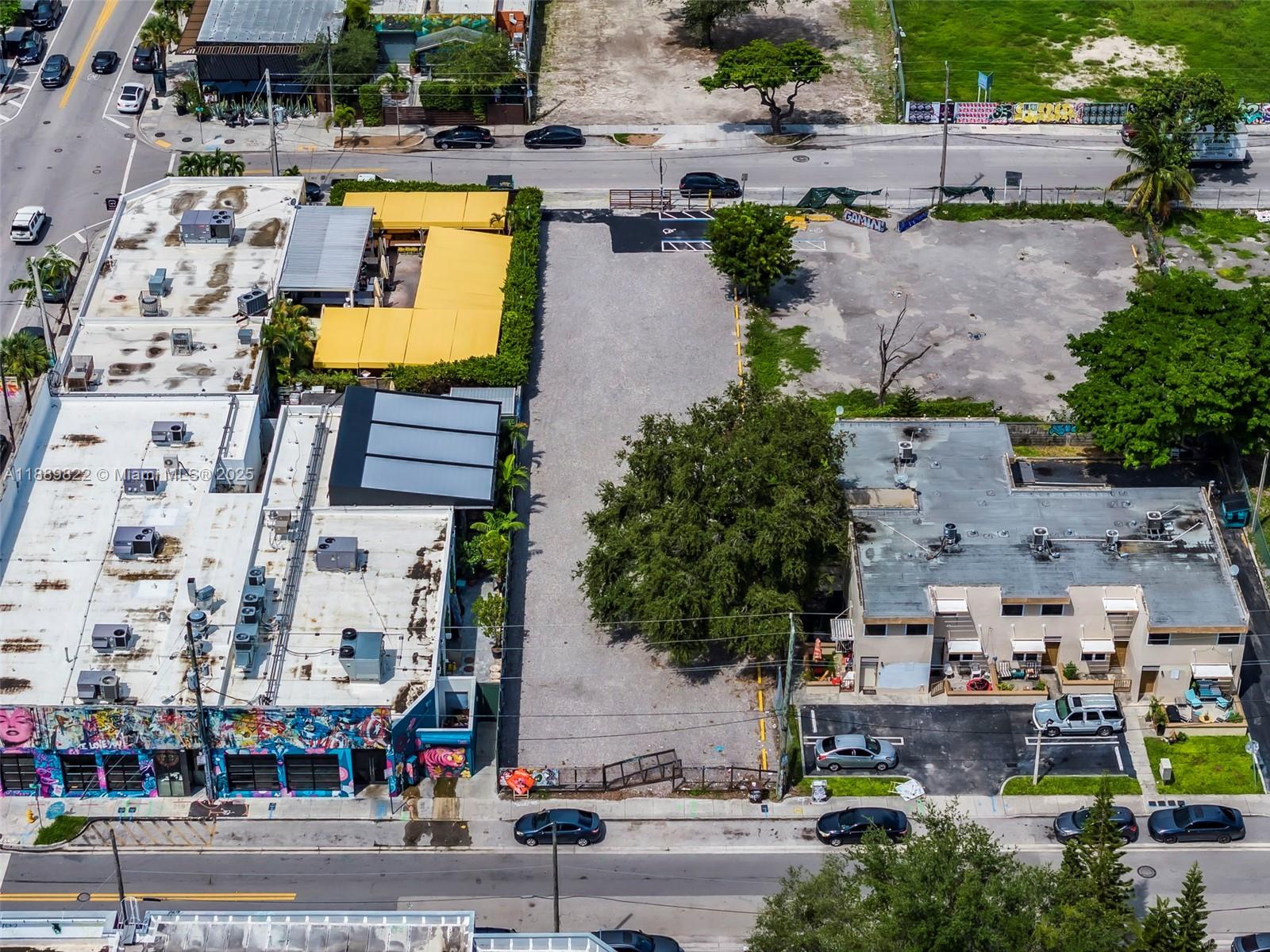 176 NW 28th St Miami, FL 33127