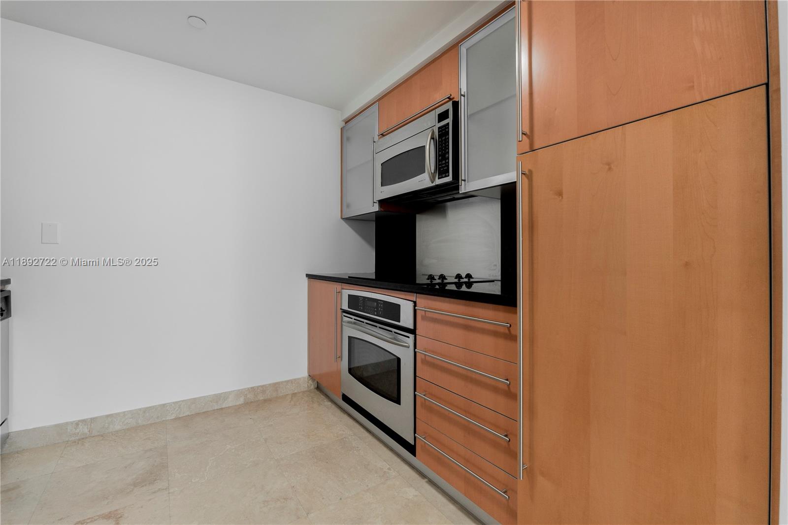 6365 Collins Ave #804