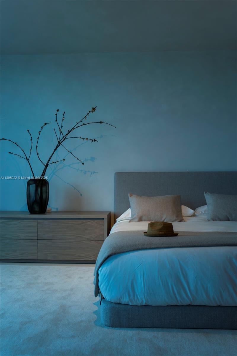 5959 Collins Ave #907 Miami Beach, FL 33140