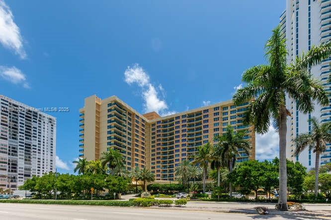 2501 S Ocean Dr (season) #637