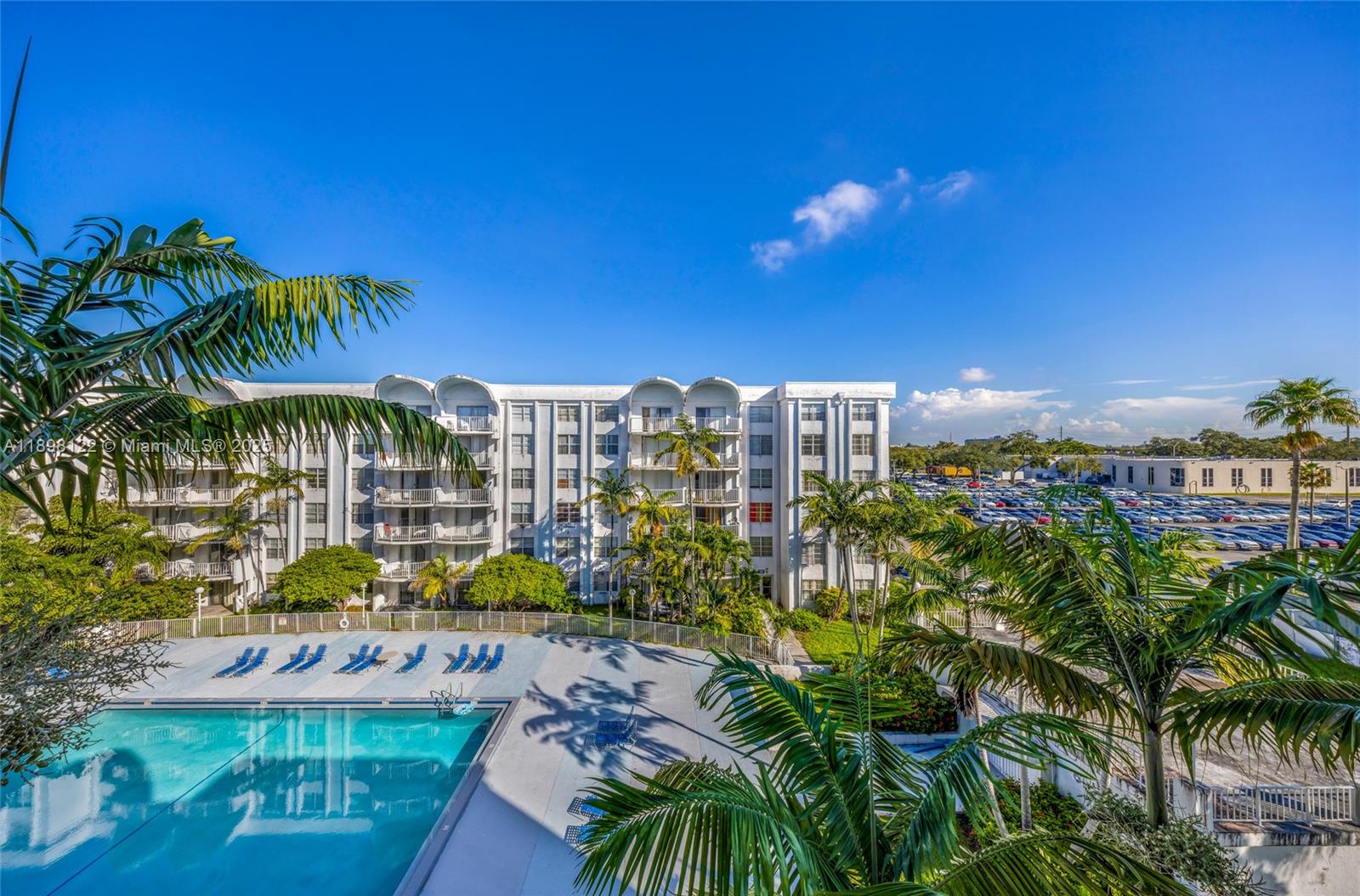 492 NW 165th St Rd #C-512