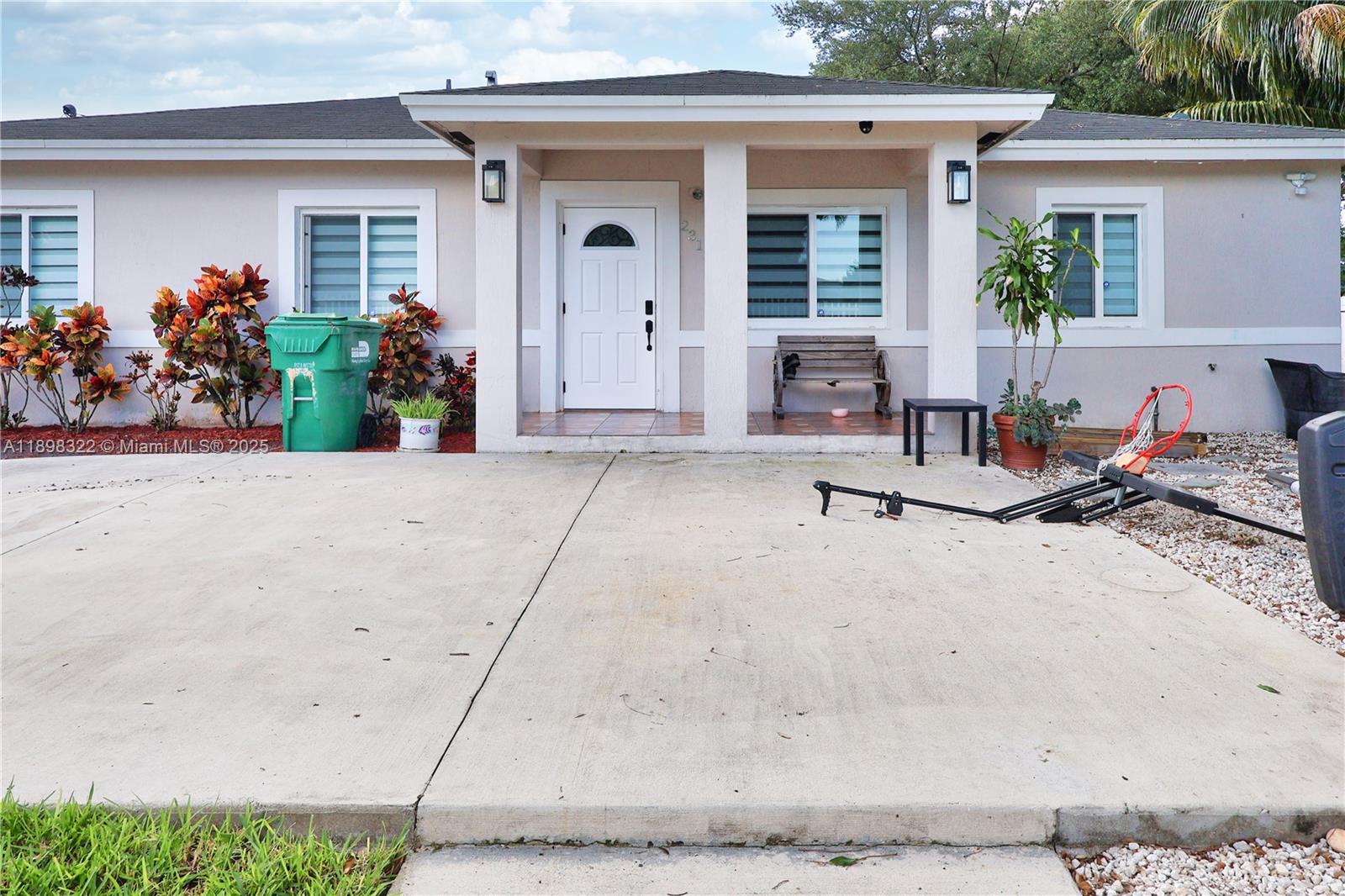 2312 NW 82nd St #2312 Miami, FL 33147