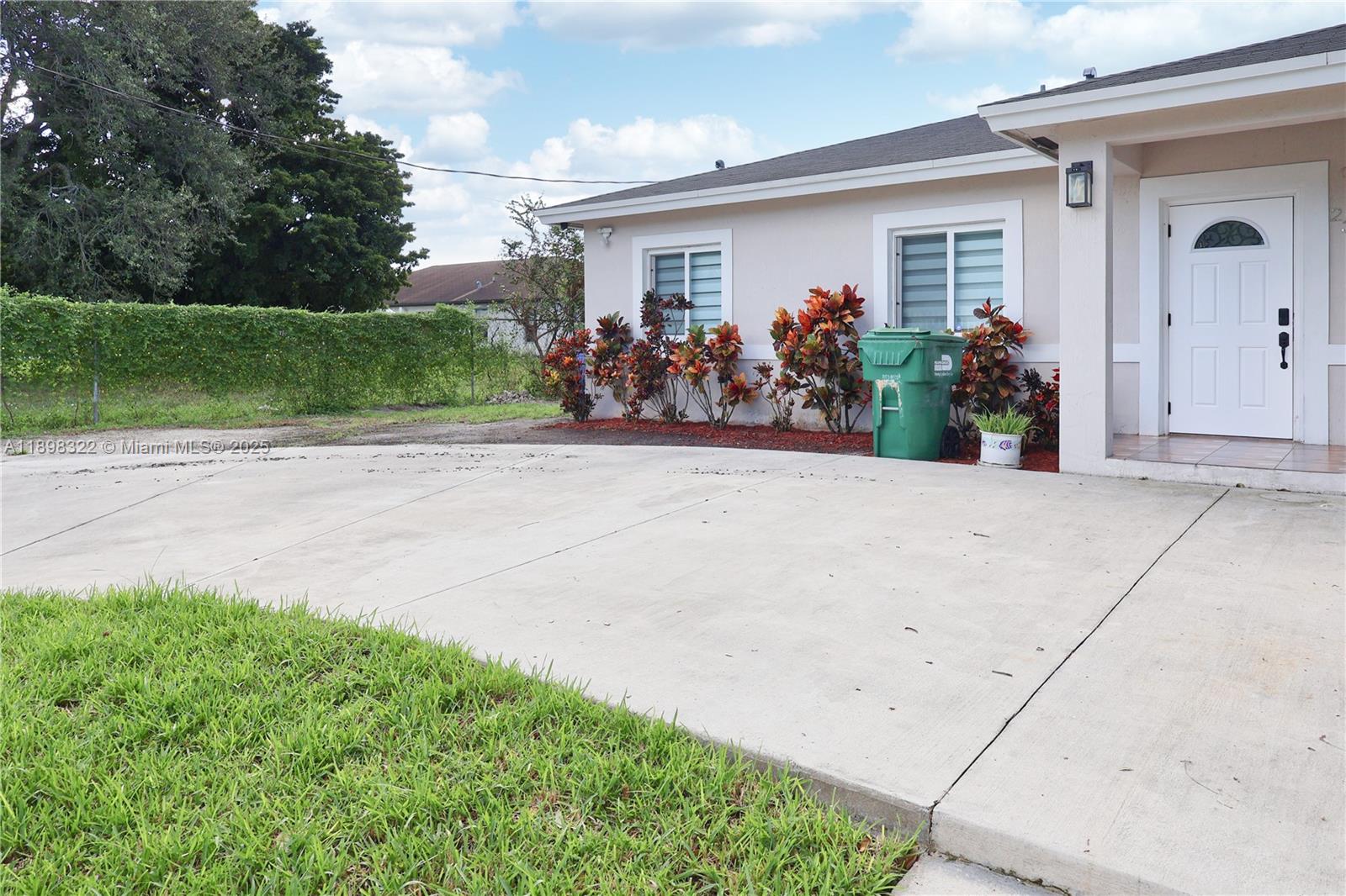 2312 NW 82nd St #2312 Miami, FL 33147