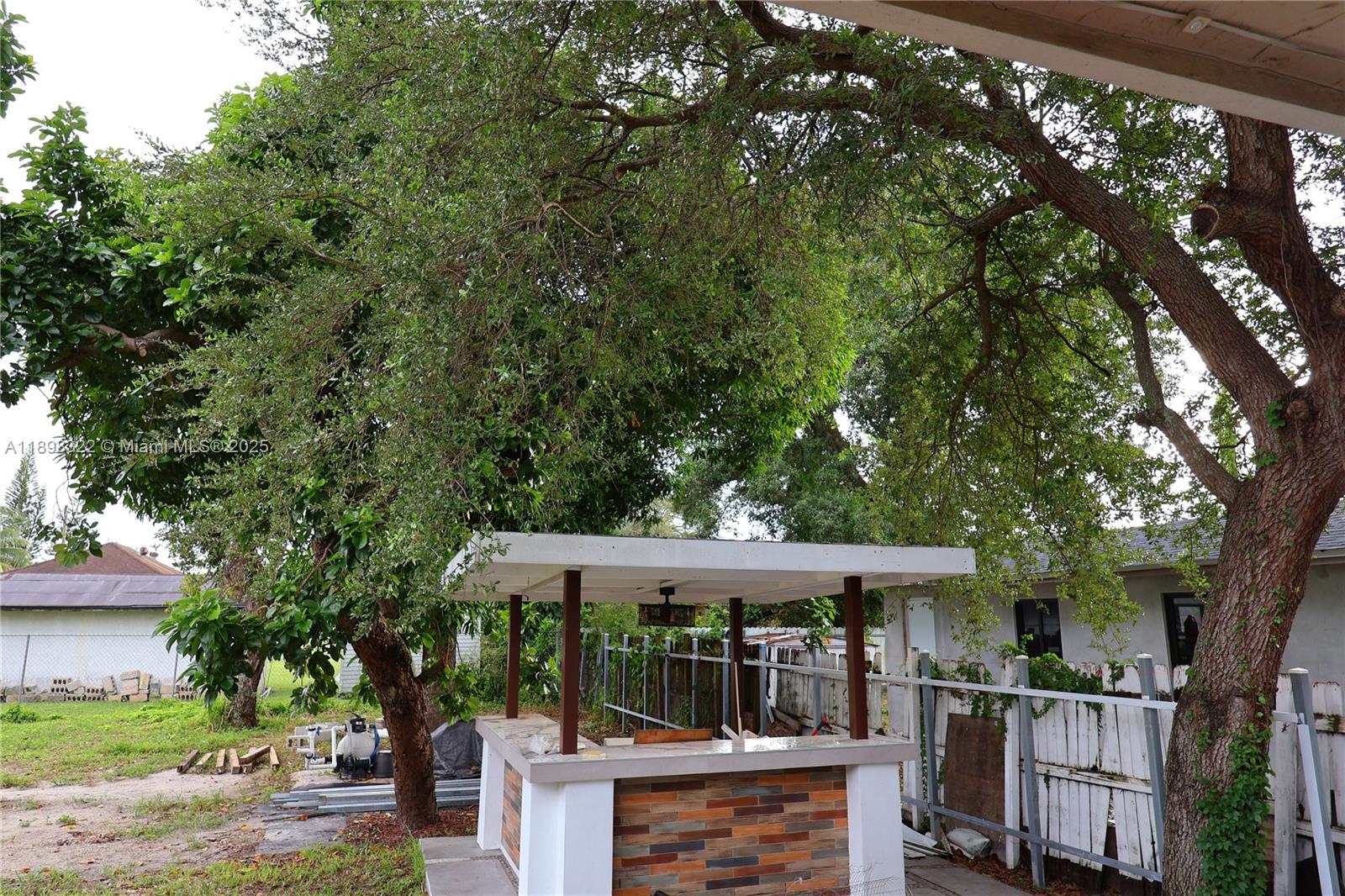 2312 NW 82nd St #2312 Miami, FL 33147