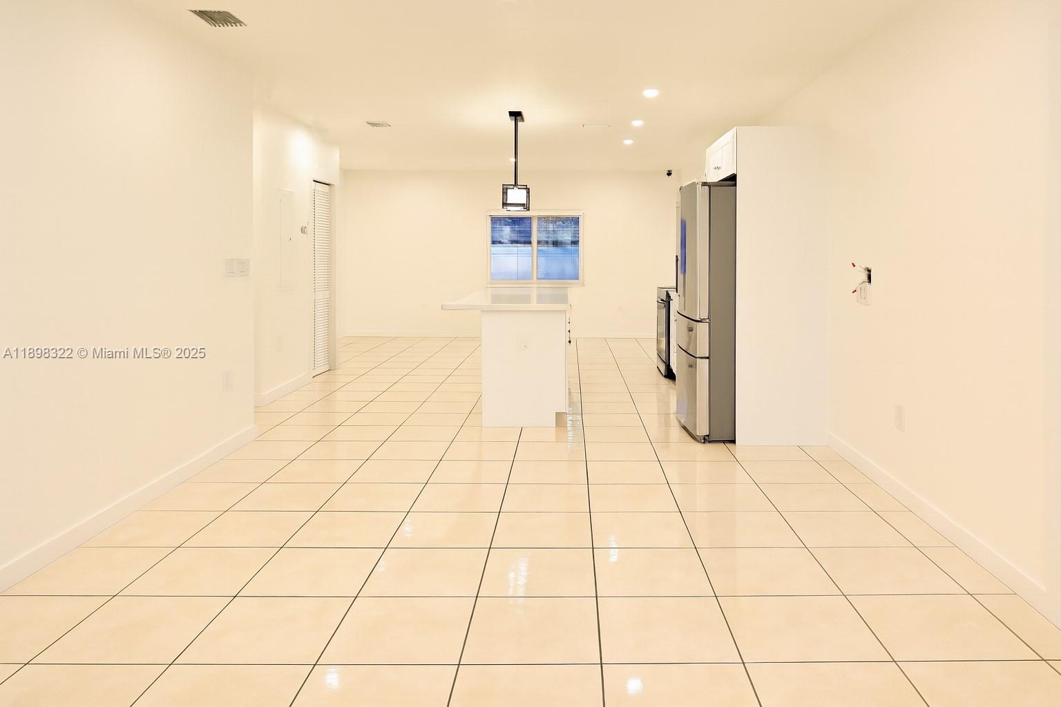 2312 NW 82nd St #2312 Miami, FL 33147