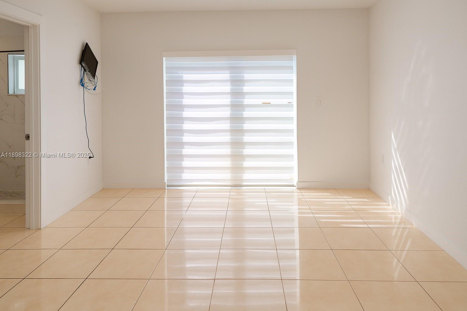 2312 NW 82nd St #2312 Miami, FL 33147