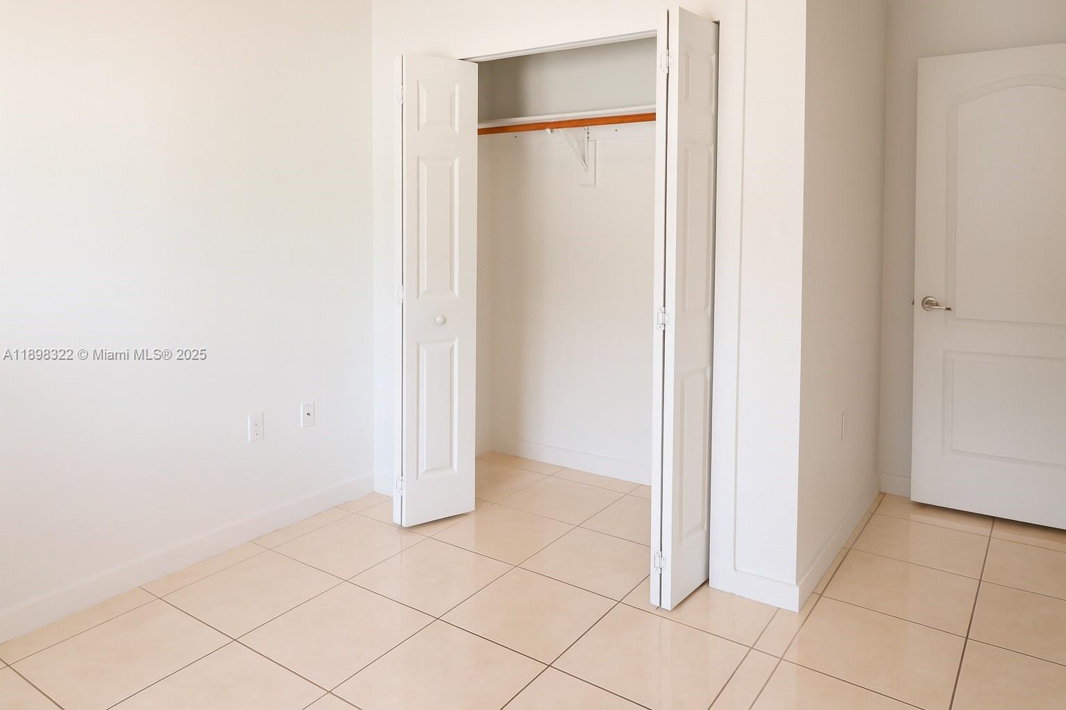 2312 NW 82nd St #2312 Miami, FL 33147