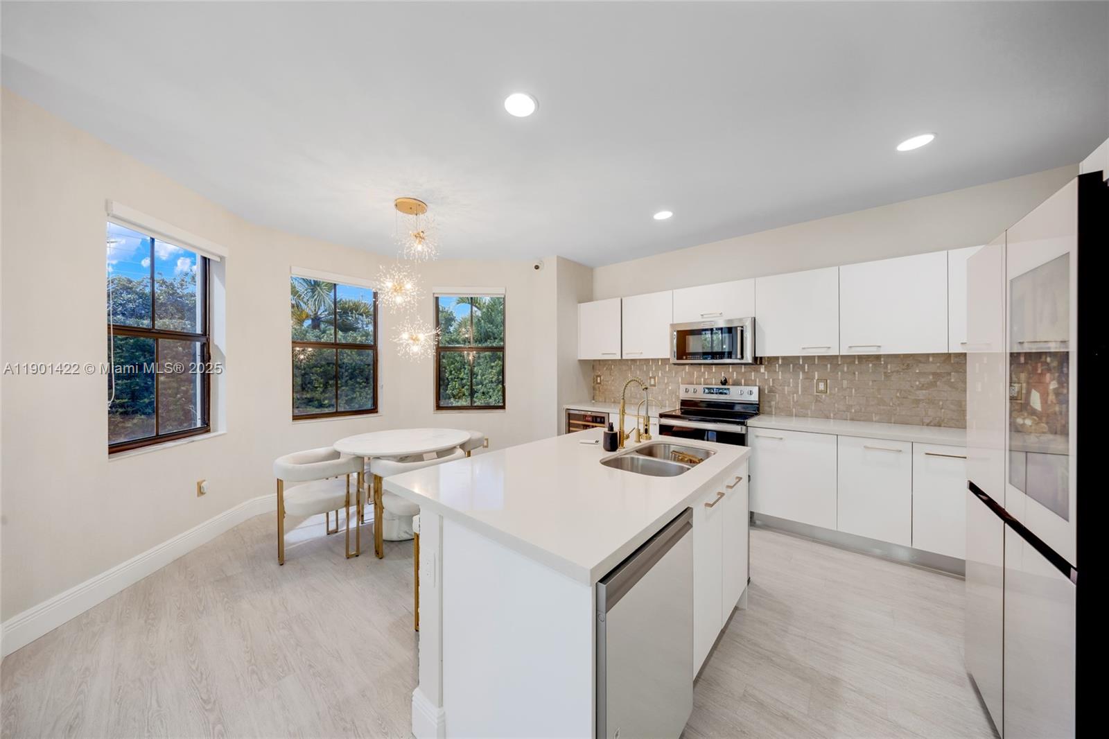 6900 NW 106th Ave Doral, FL 33178