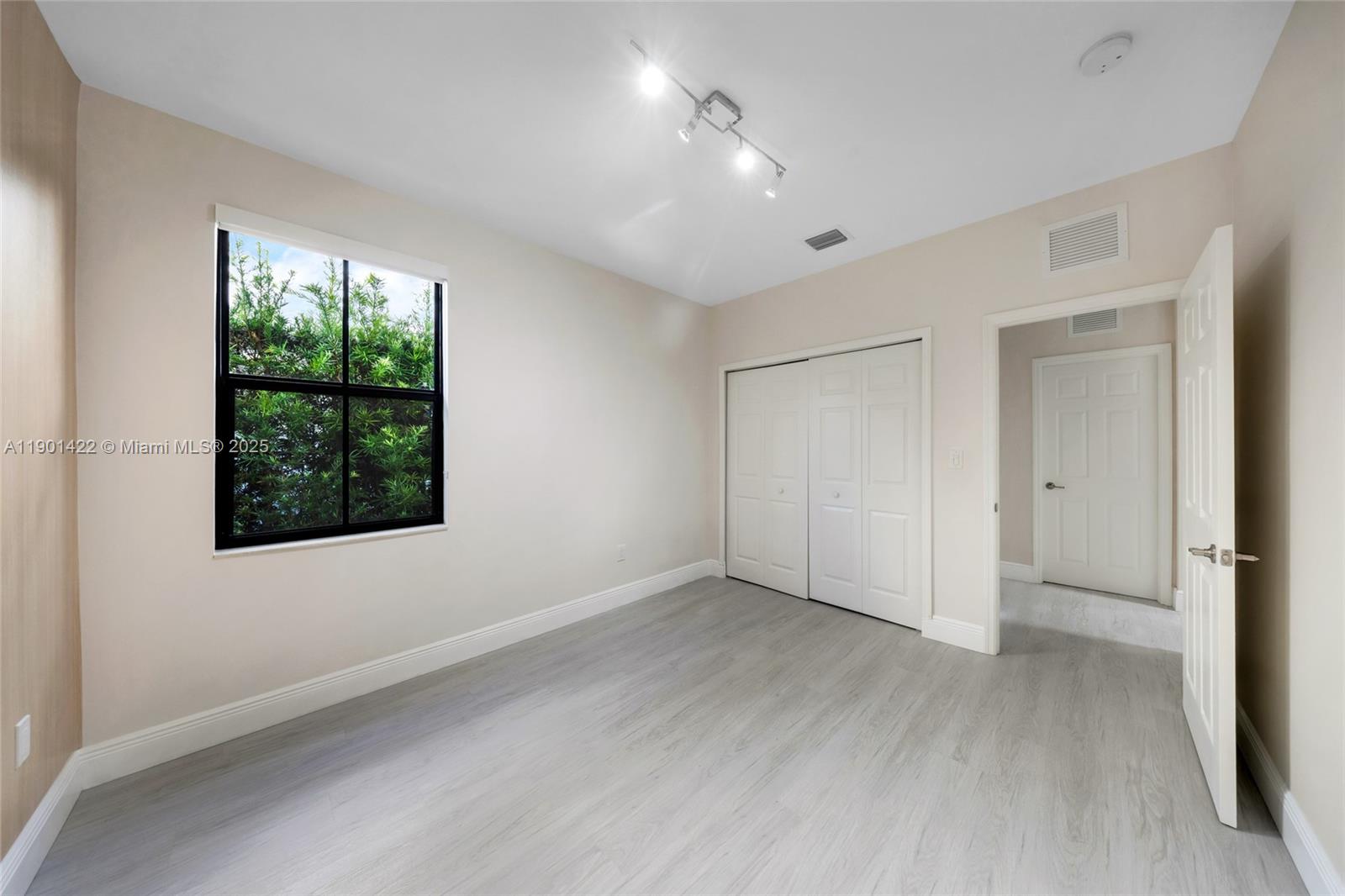 6900 NW 106th Ave Doral, FL 33178