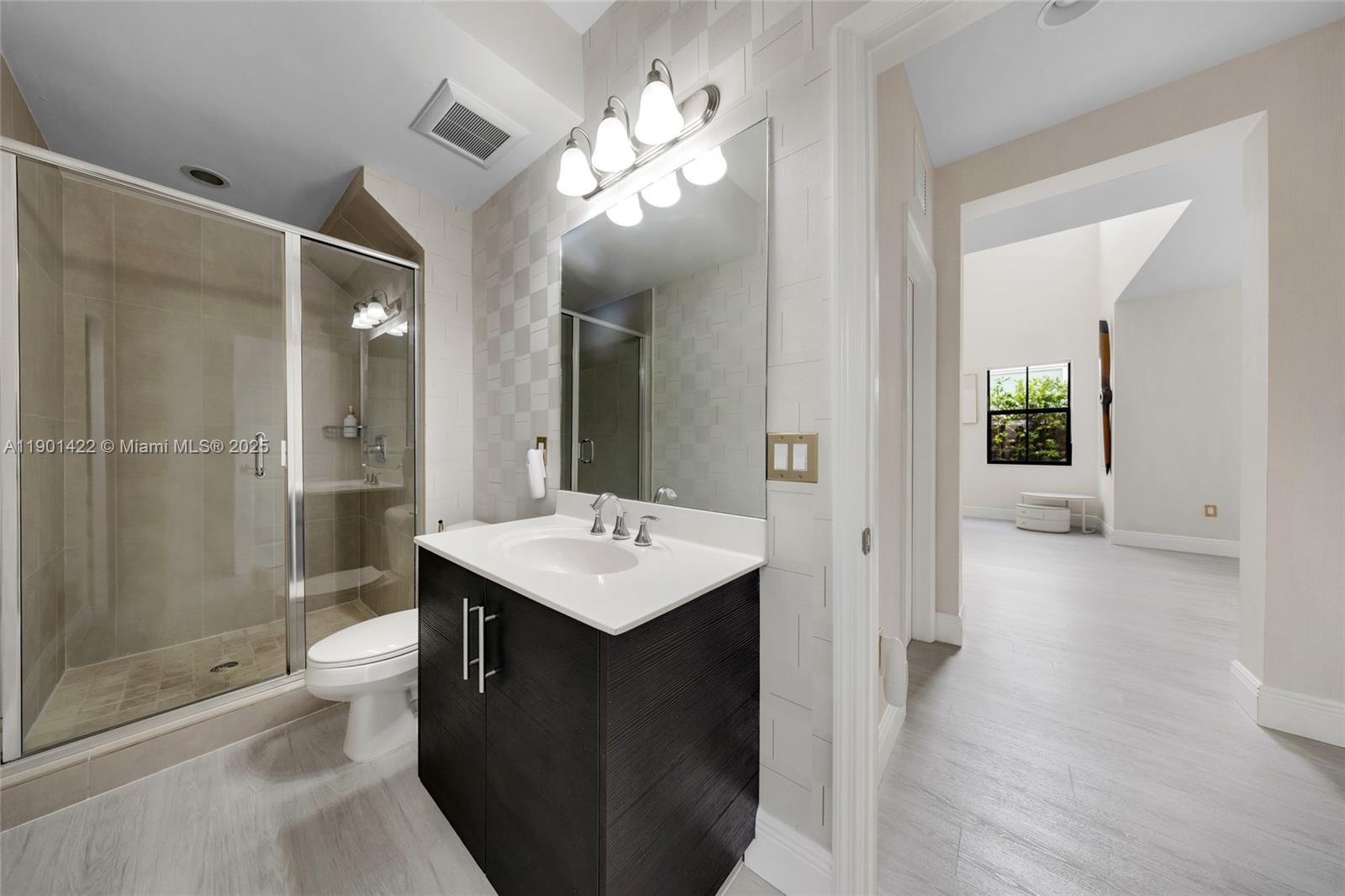 6900 NW 106th Ave Doral, FL 33178