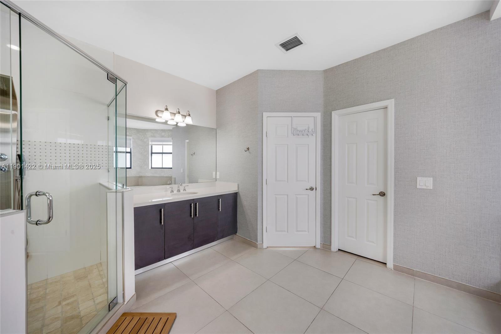 6900 NW 106th Ave Doral, FL 33178