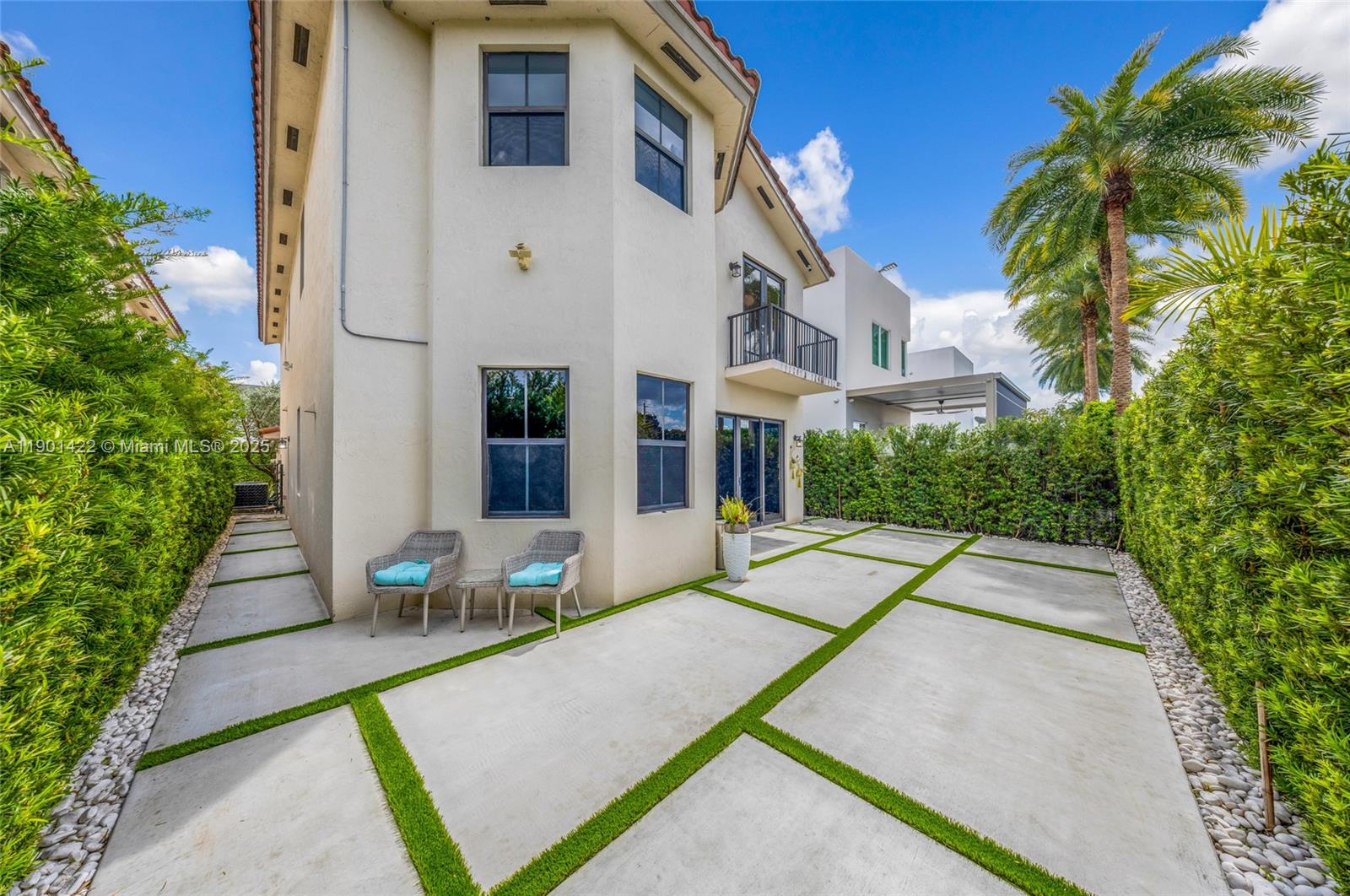 6900 NW 106th Ave Doral, FL 33178