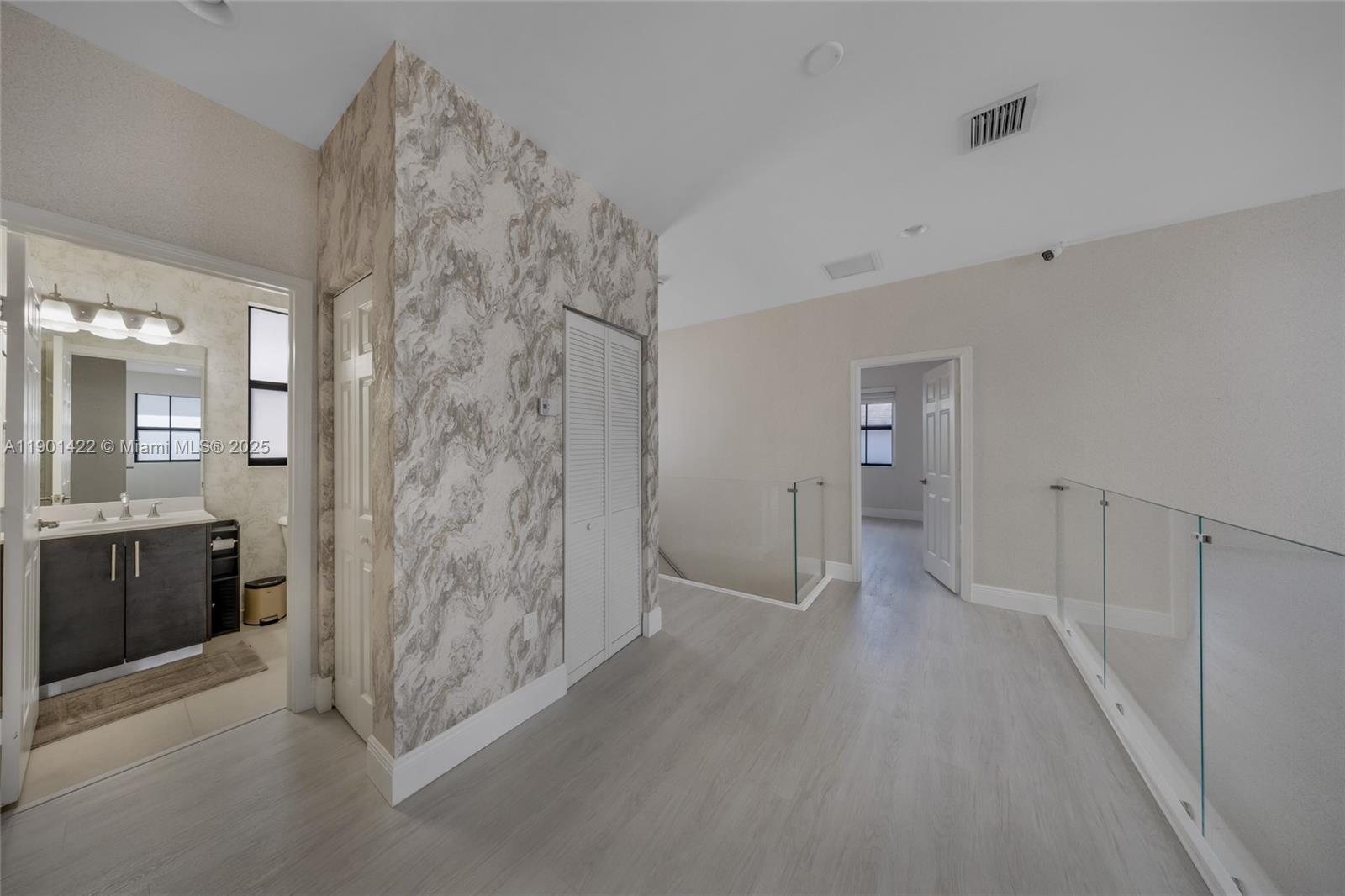 6900 NW 106th Ave Doral, FL 33178