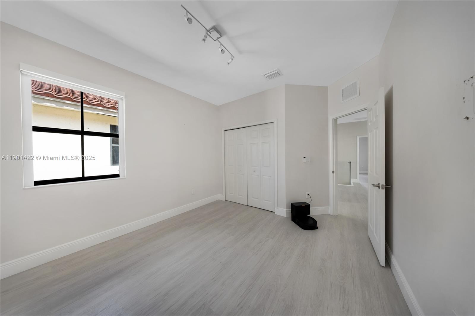 6900 NW 106th Ave Doral, FL 33178