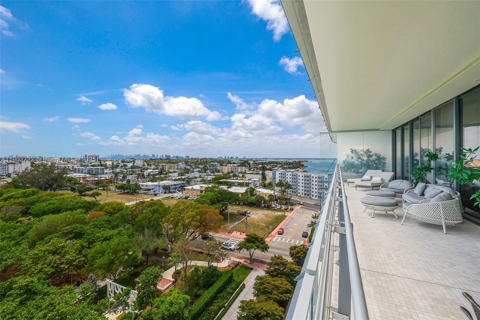8701 Collins Ave #904 Miami Beach, FL 33154