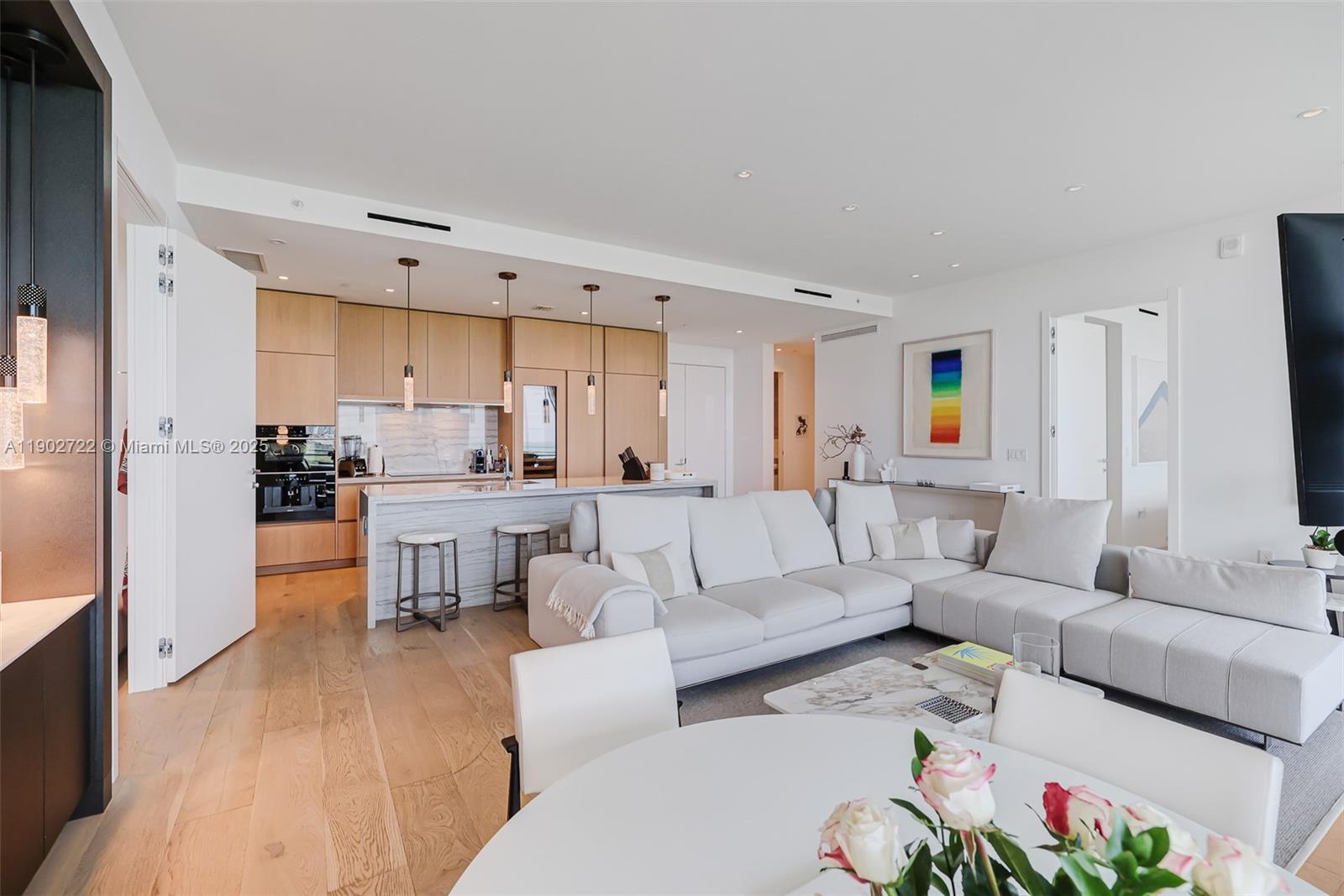 8701 Collins Ave #904 Miami Beach, FL 33154