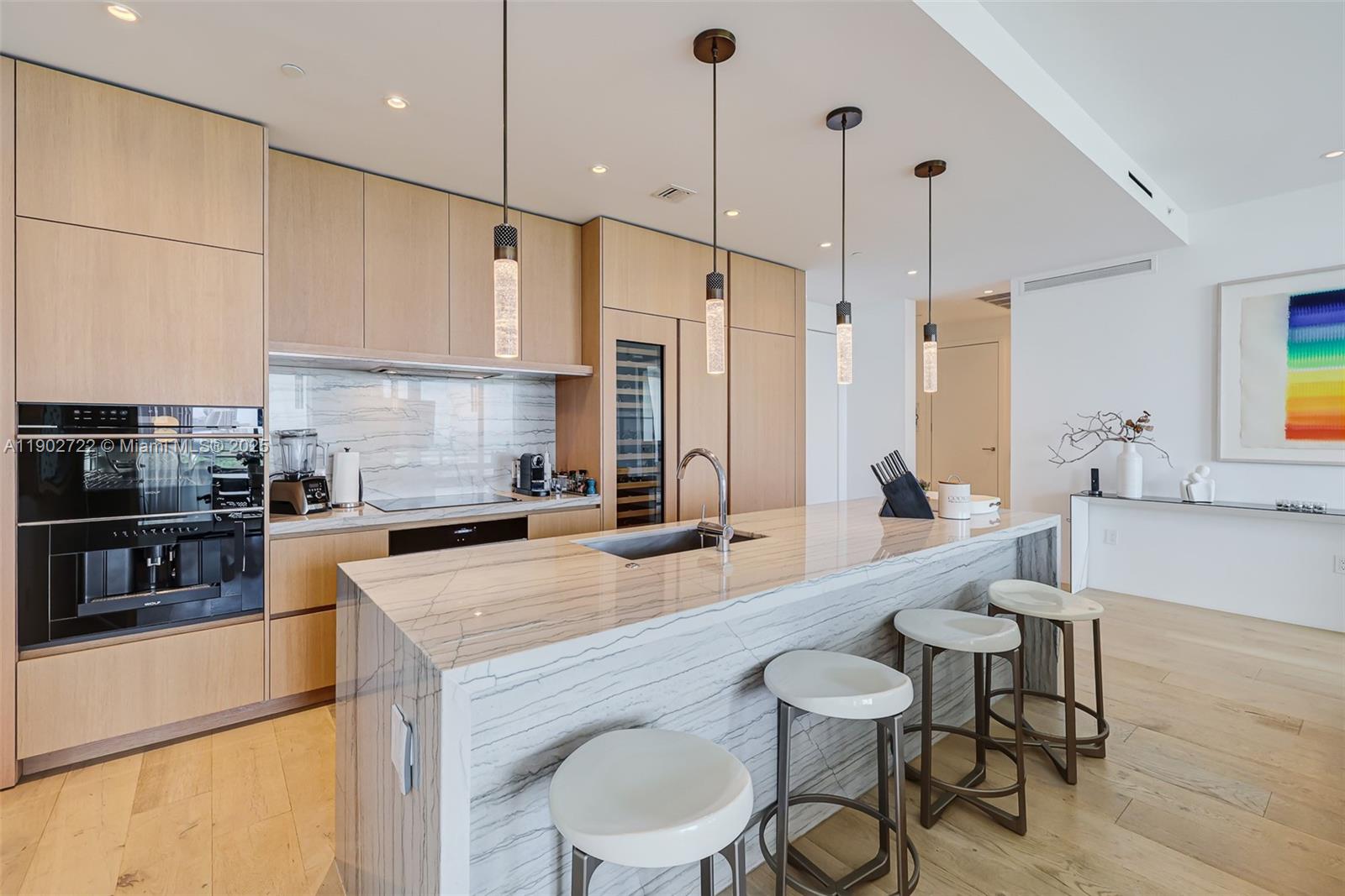 8701 Collins Ave #904 Miami Beach, FL 33154