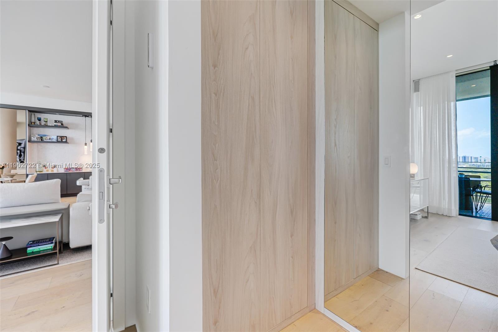 8701 Collins Ave #904 Miami Beach, FL 33154