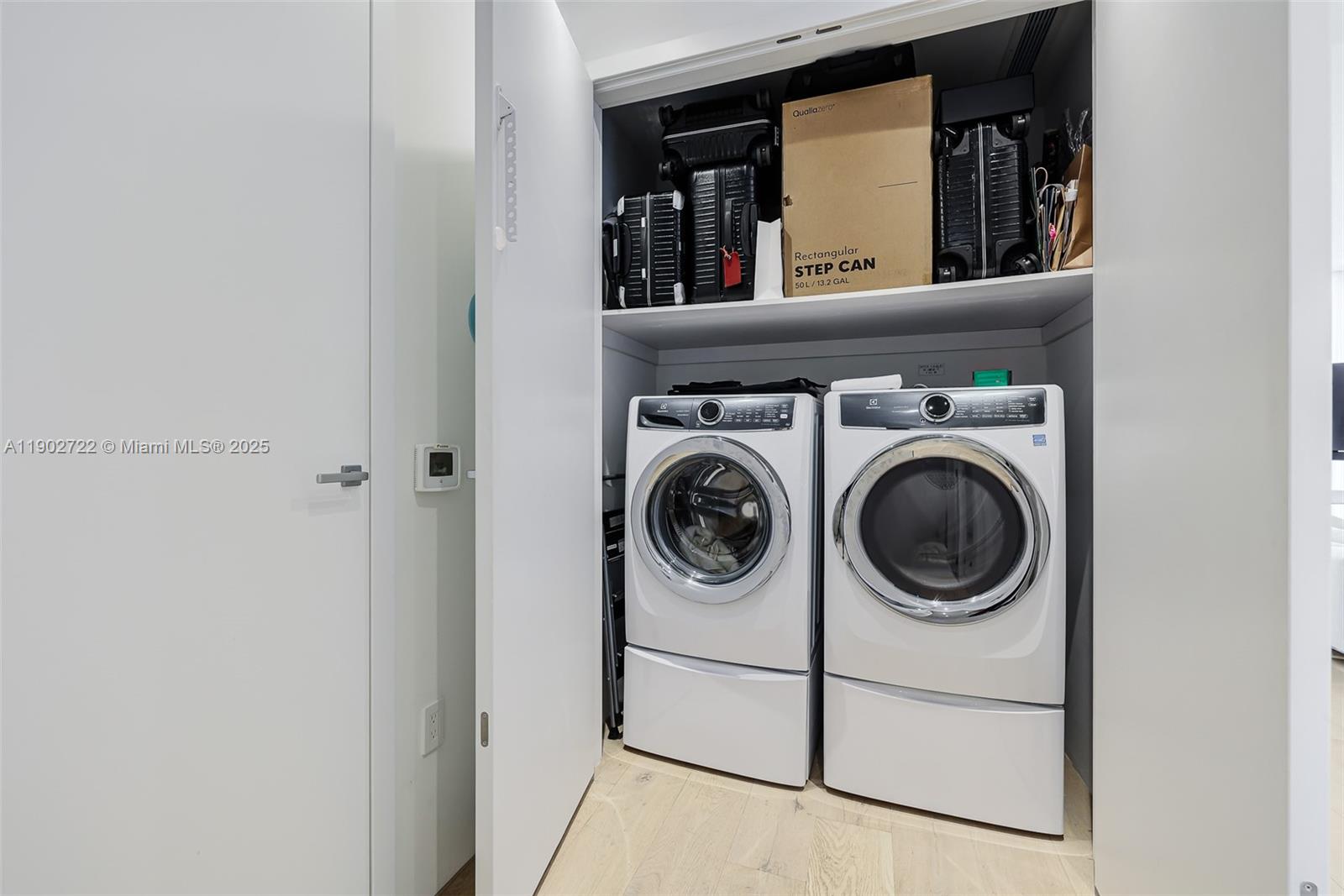 8701 Collins Ave #904 Miami Beach, FL 33154