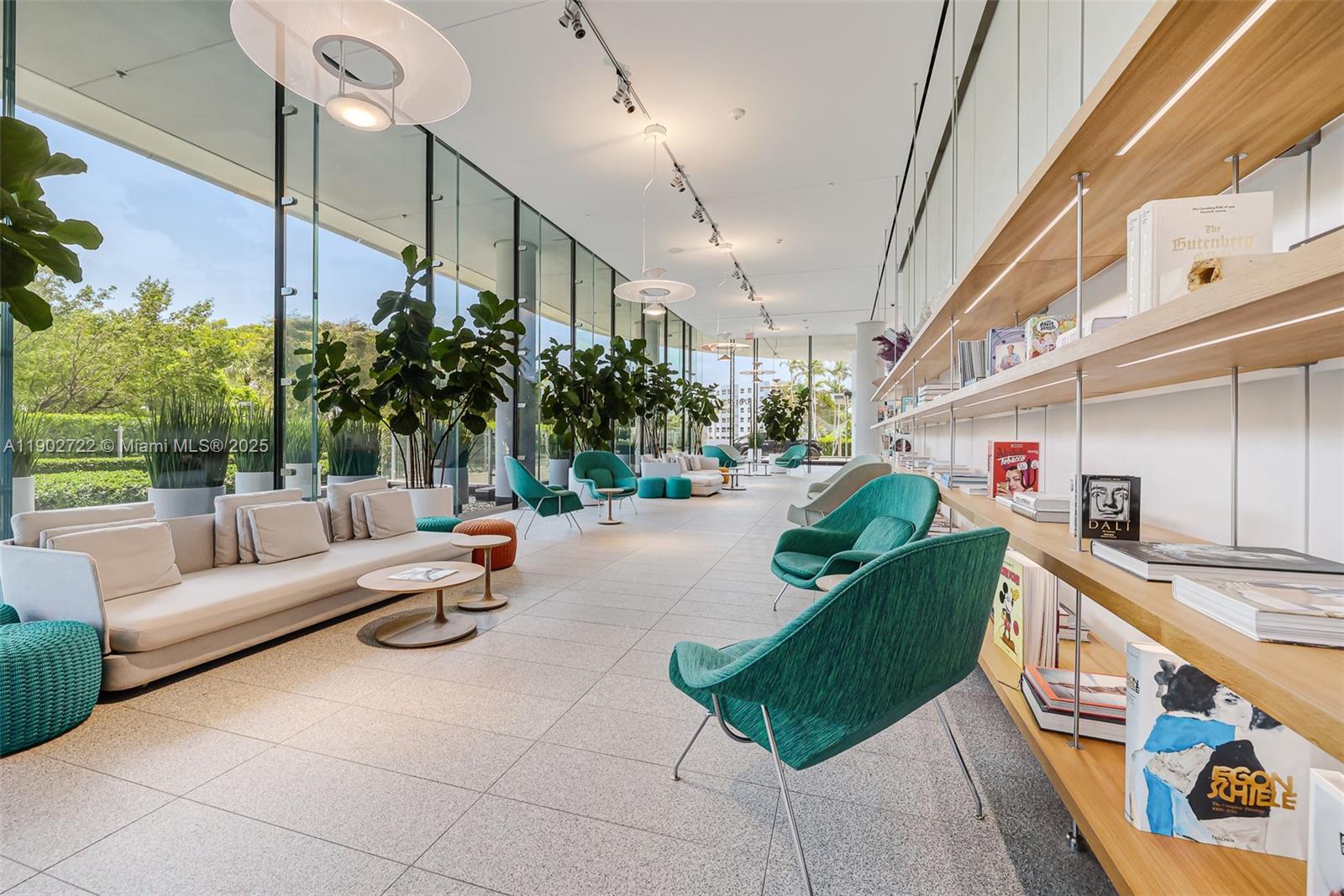 8701 Collins Ave #904 Miami Beach, FL 33154