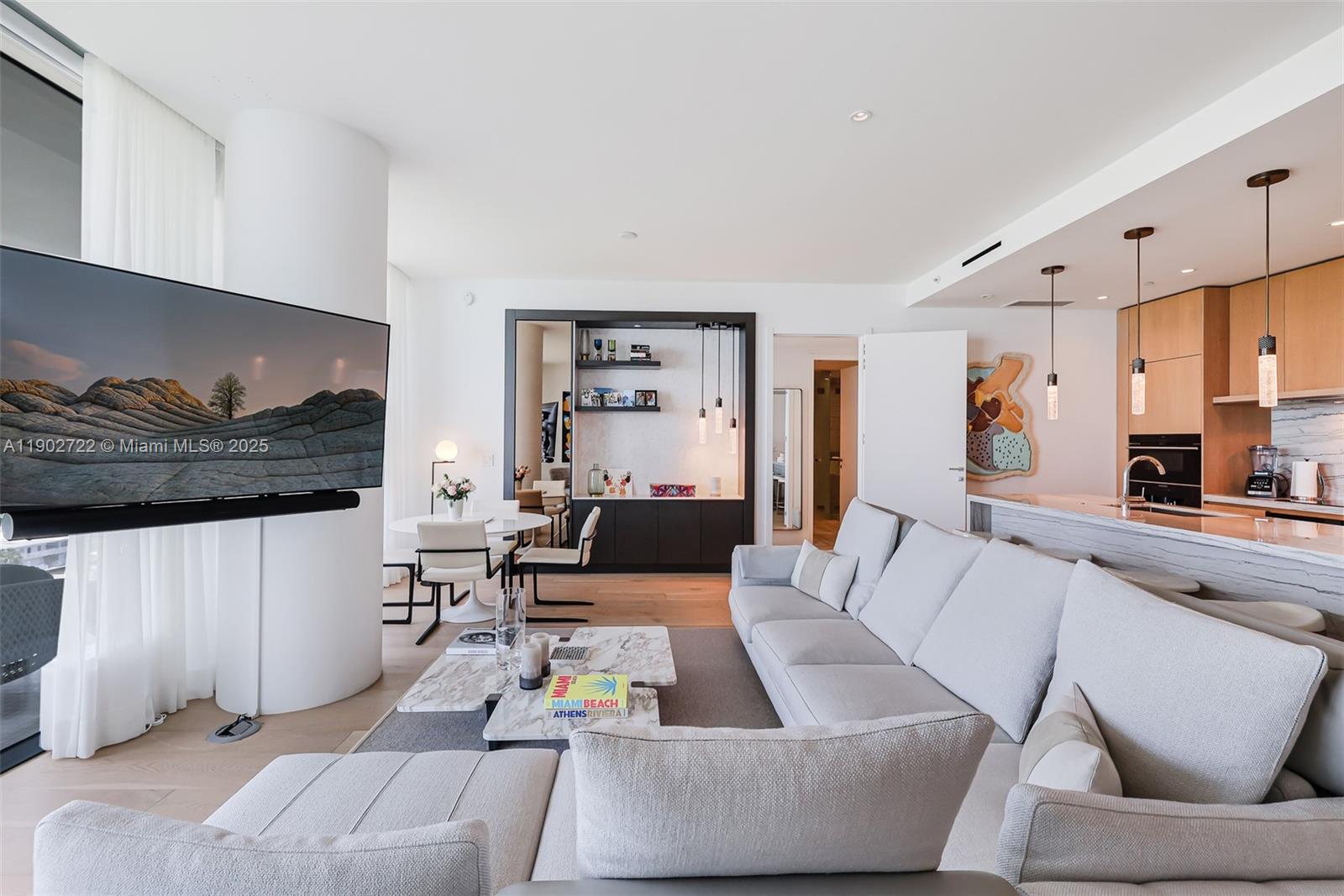 8701 Collins Ave #904 Miami Beach, FL 33154