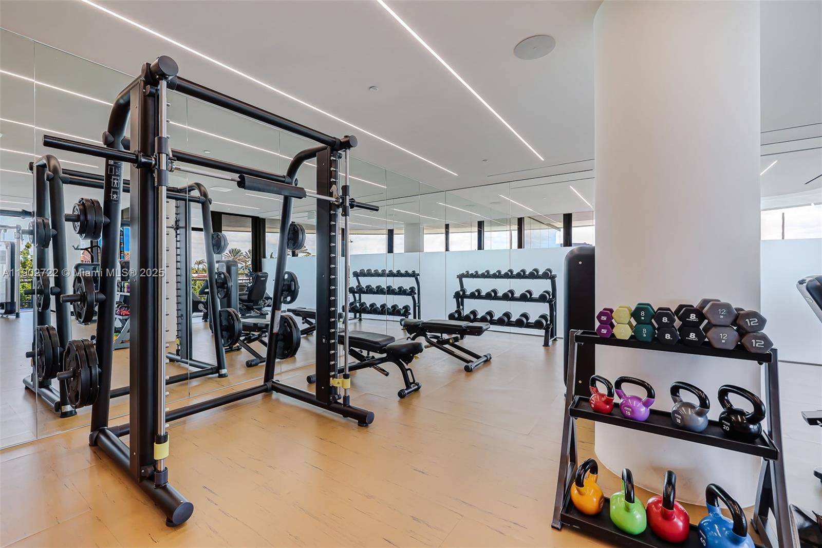 8701 Collins Ave #904 Miami Beach, FL 33154