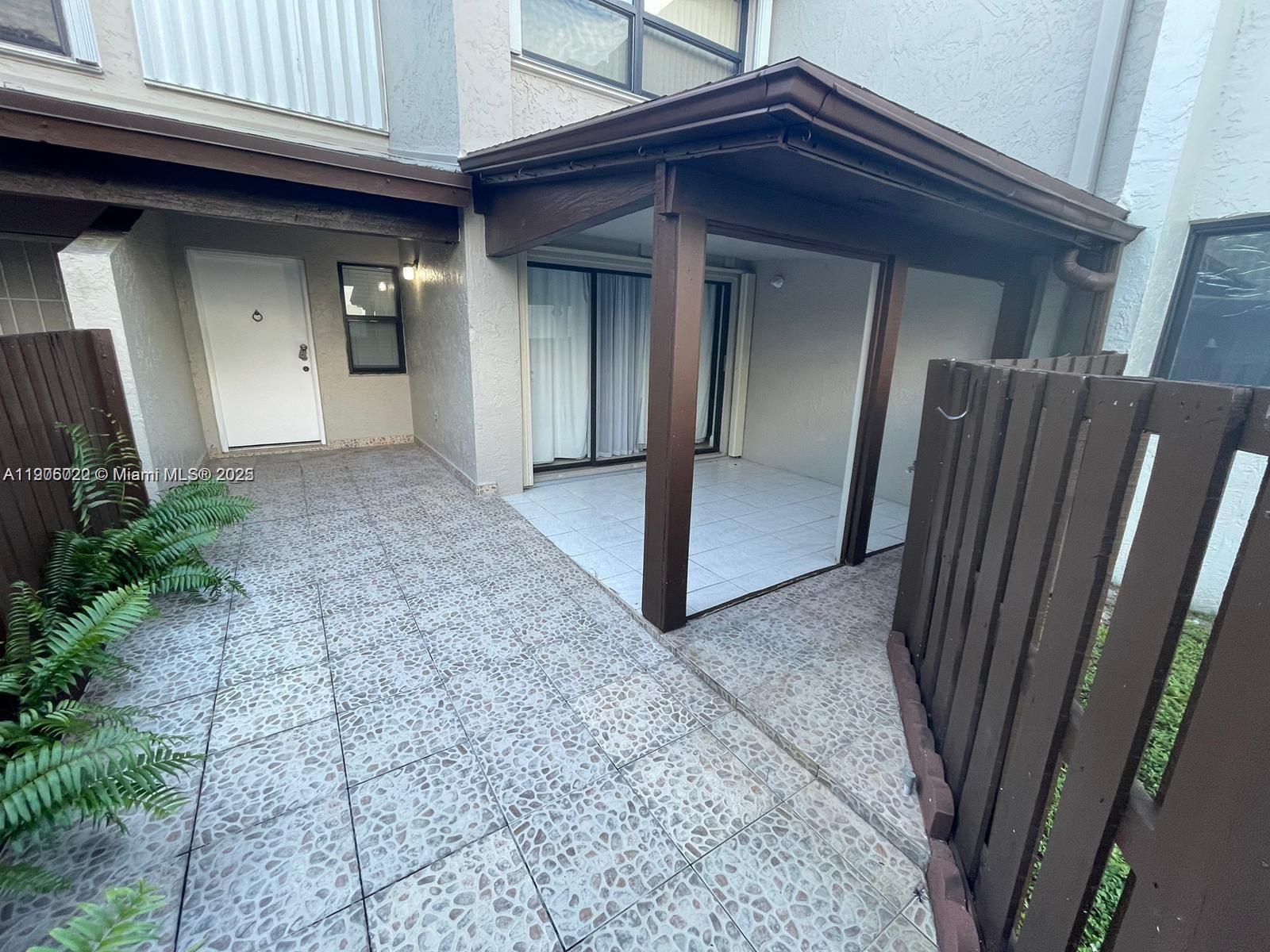 10302 NW 9th St Cir #103