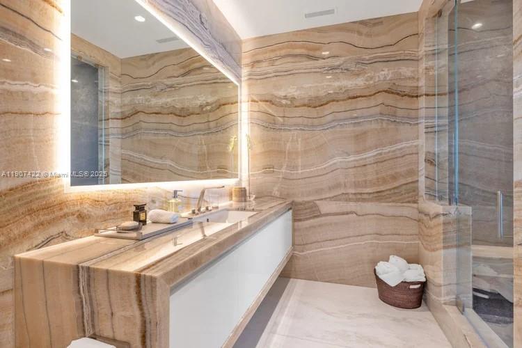 17901 Collins Ave #2604 Sunny Isles Beach, FL 33160