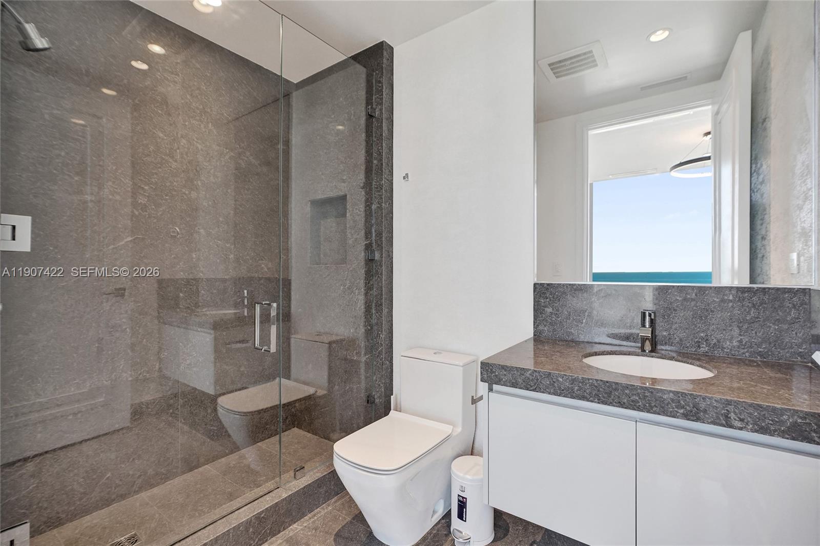 image Estates At Acqualina41