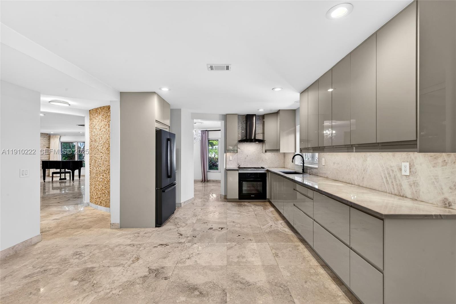 3414 Norfolk St Pompano Beach, FL 33062