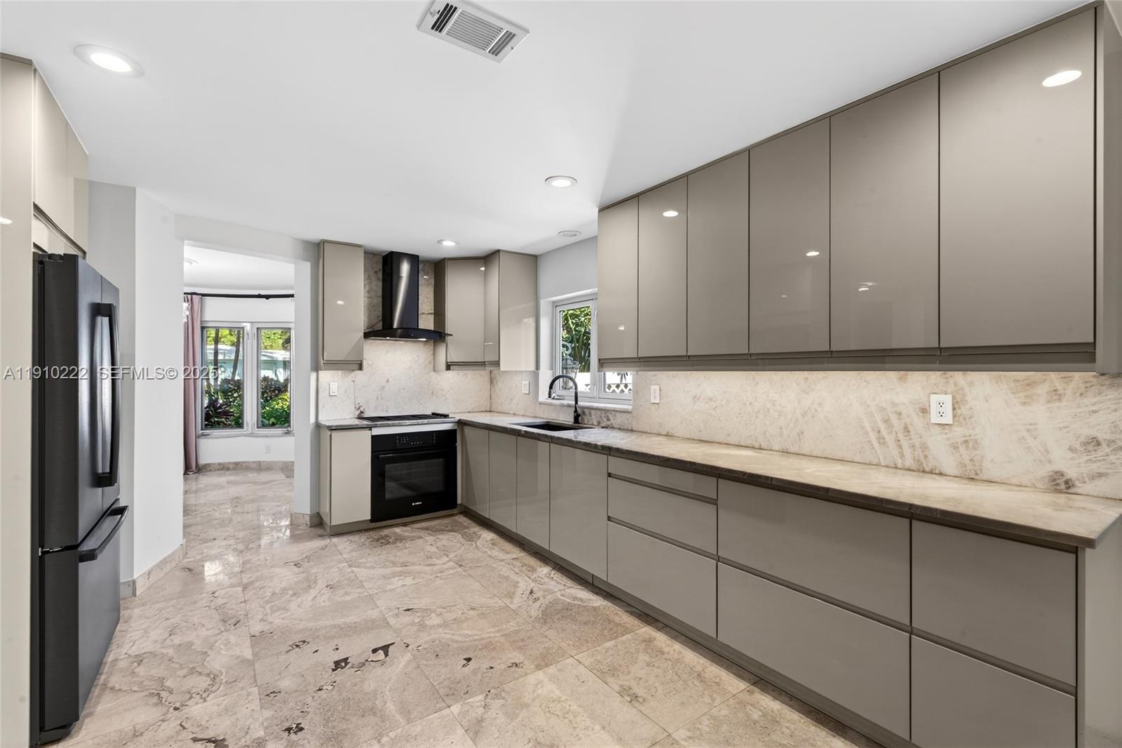 3414 Norfolk St Pompano Beach, FL 33062