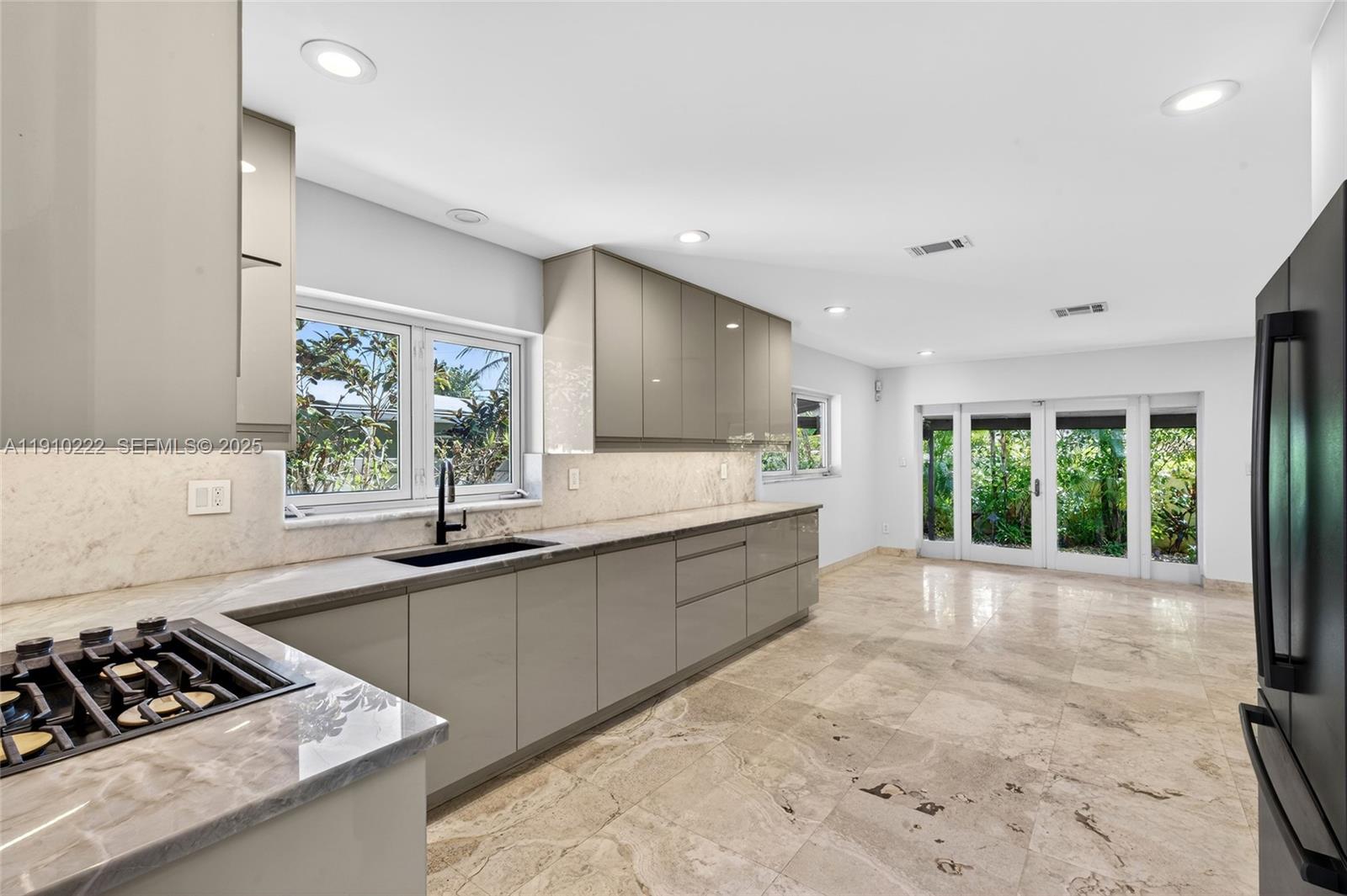 3414 Norfolk St Pompano Beach, FL 33062