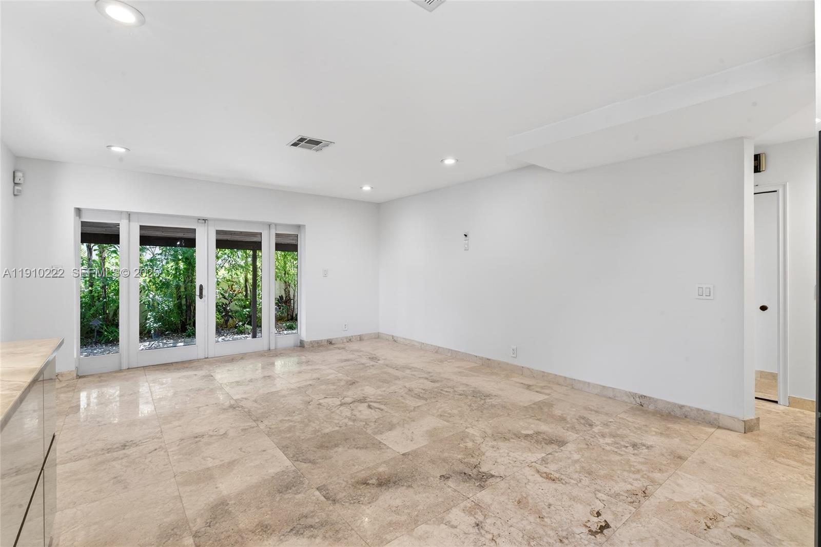 3414 Norfolk St Pompano Beach, FL 33062