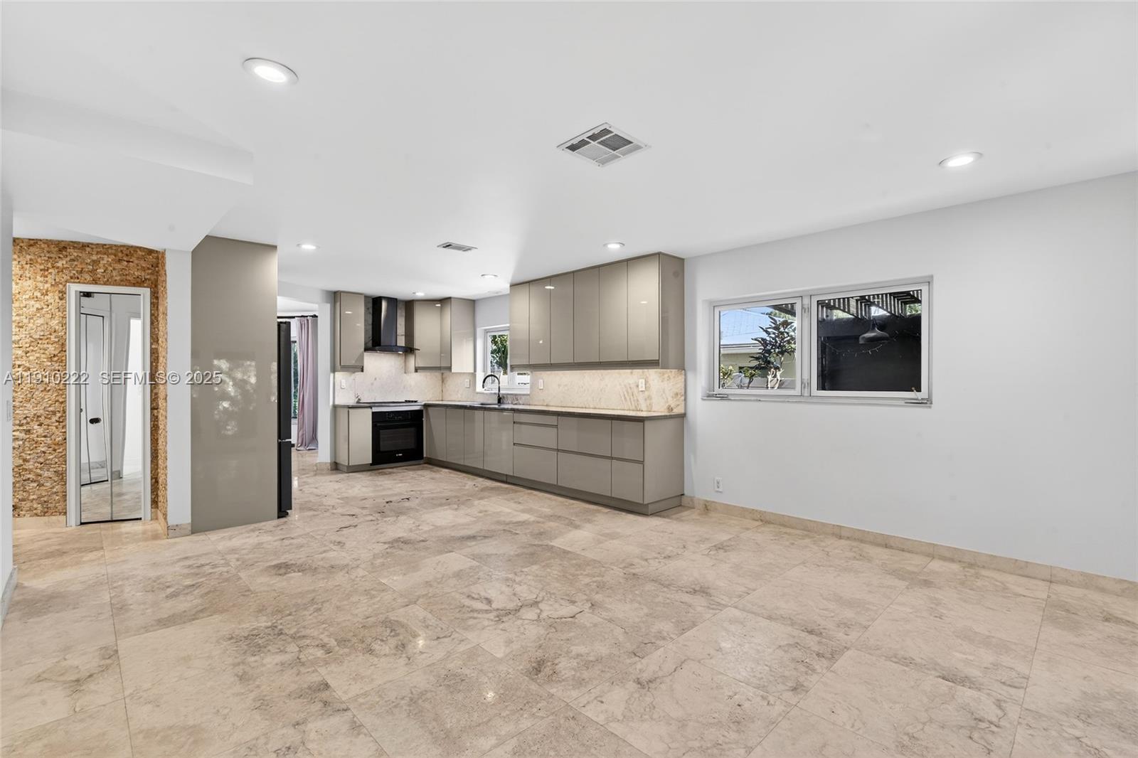 3414 Norfolk St Pompano Beach, FL 33062