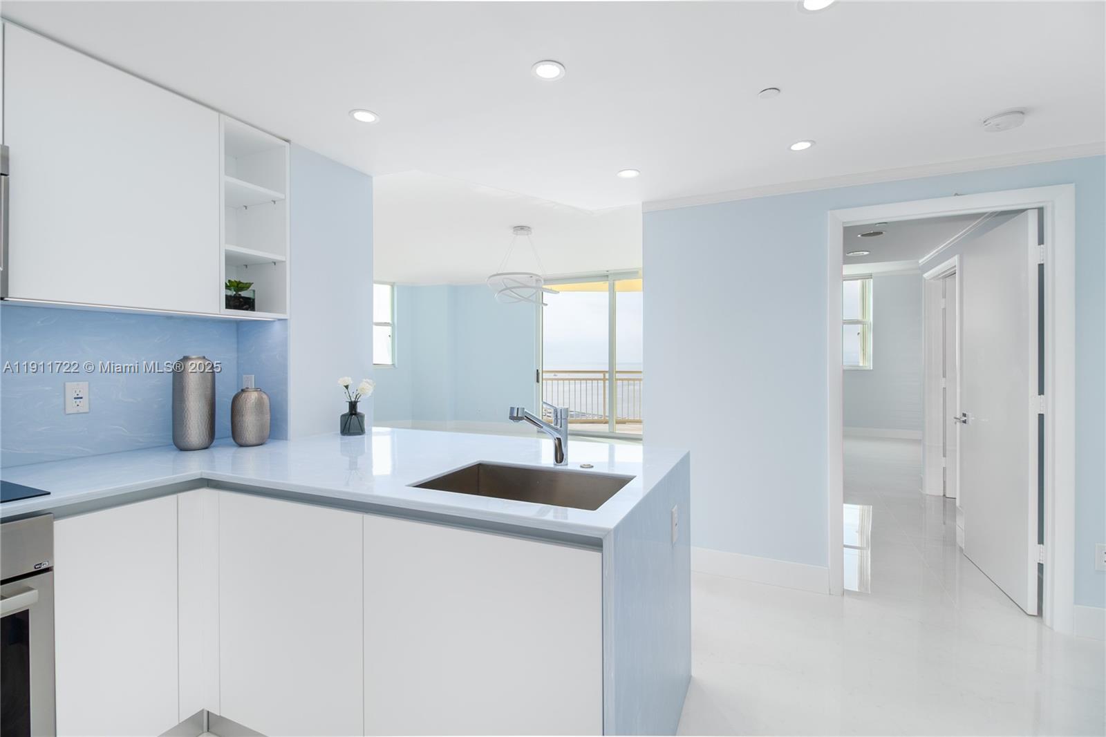 2475 Brickell Ave #1907