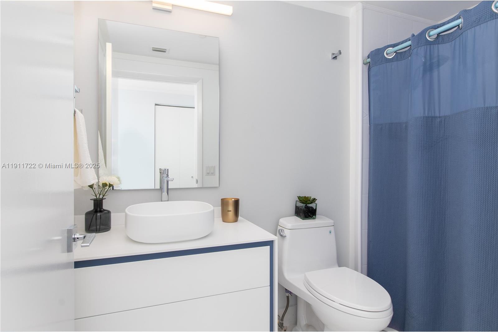 image The Metropolitan Condo13