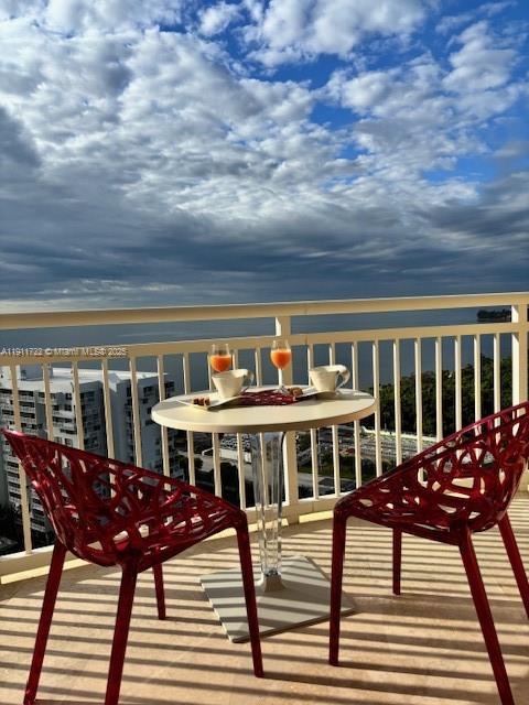 image The Metropolitan Condo16