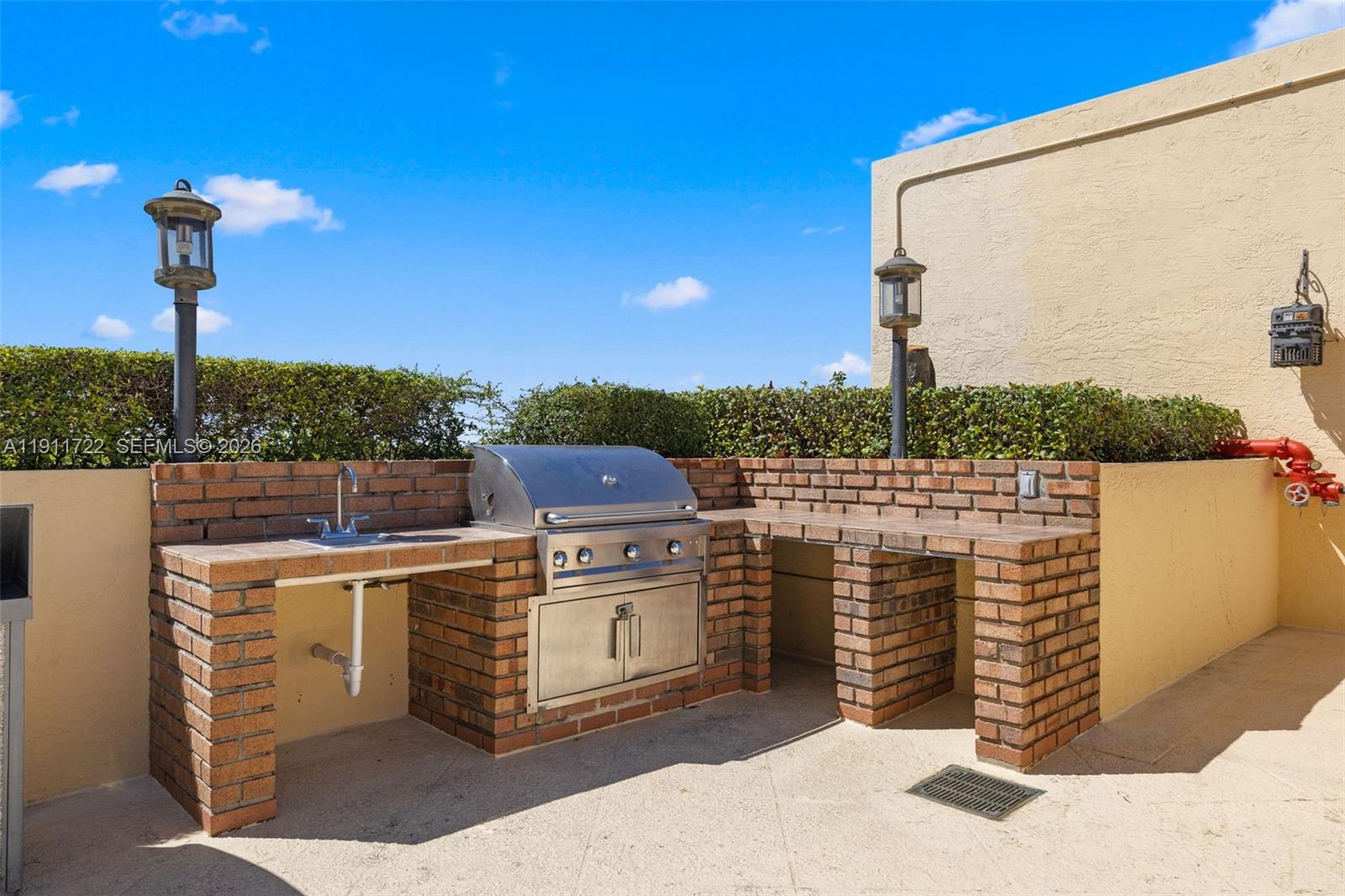 image The Metropolitan49