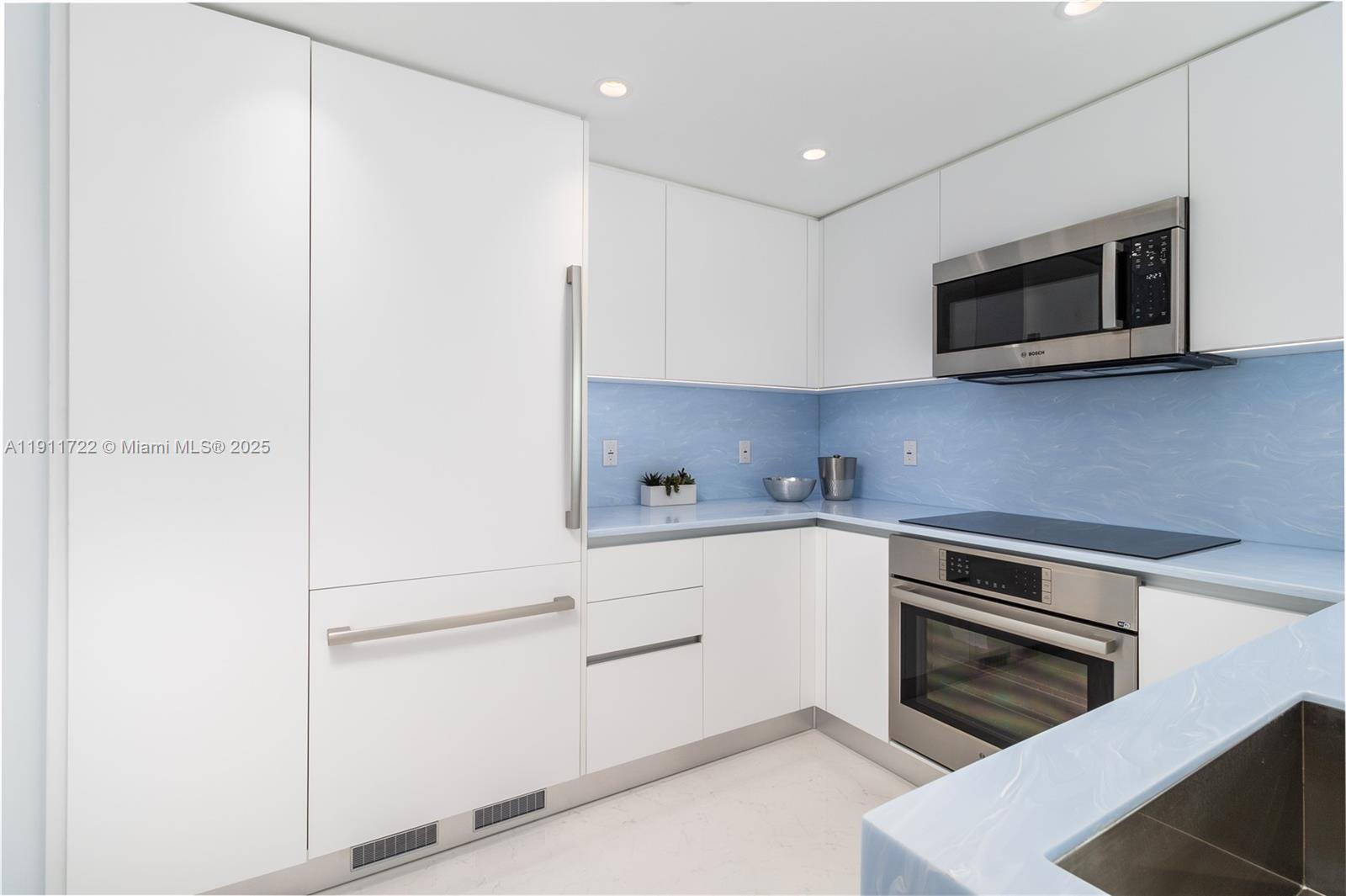 image The Metropolitan Condo8