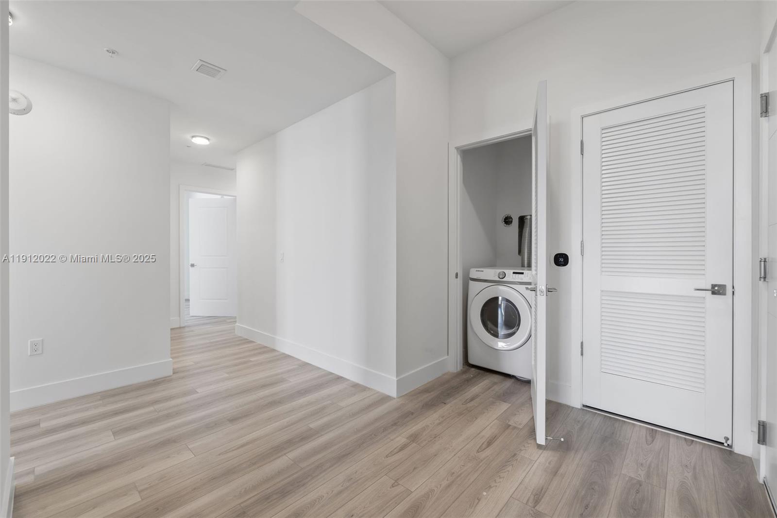 101 Diplomat Pkwy #1002 Hallandale Beach, FL 33009