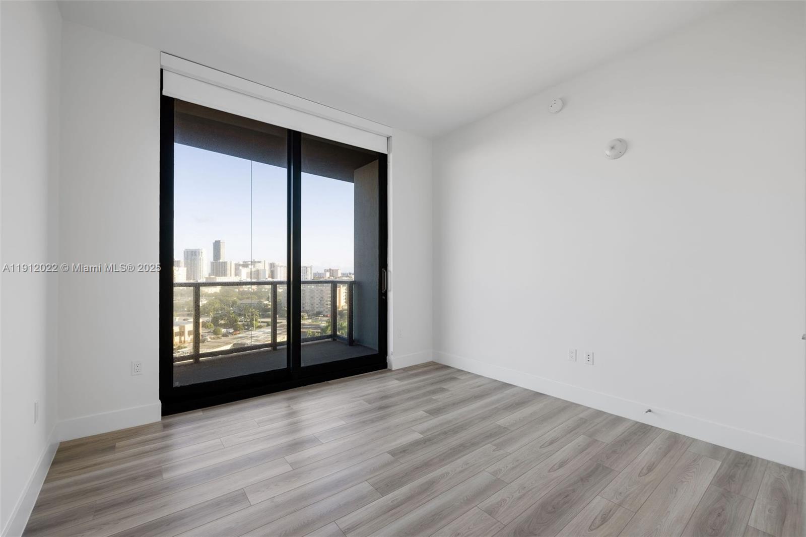 101 Diplomat Pkwy #1002 Hallandale Beach, FL 33009