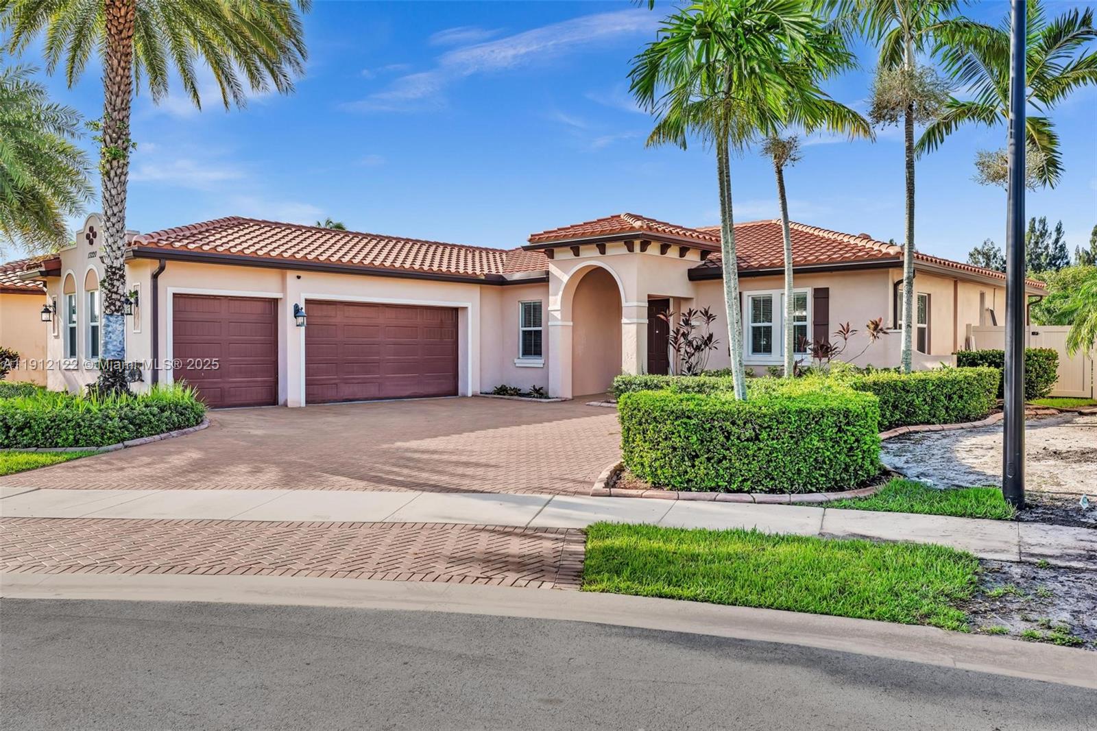 13220 SW 13th St Davie, FL 33325