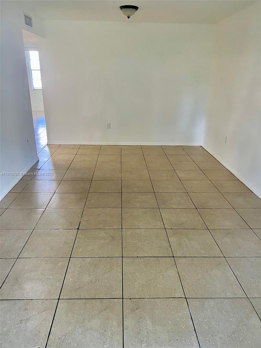 1752 NW 55th Ave #102