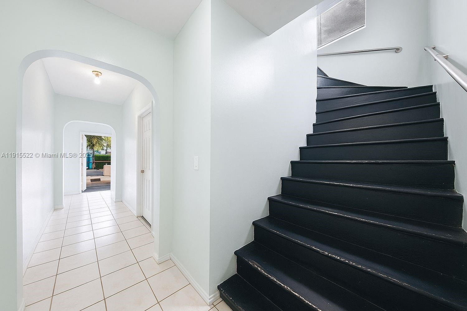 137 NE 46th St Miami, FL 33137