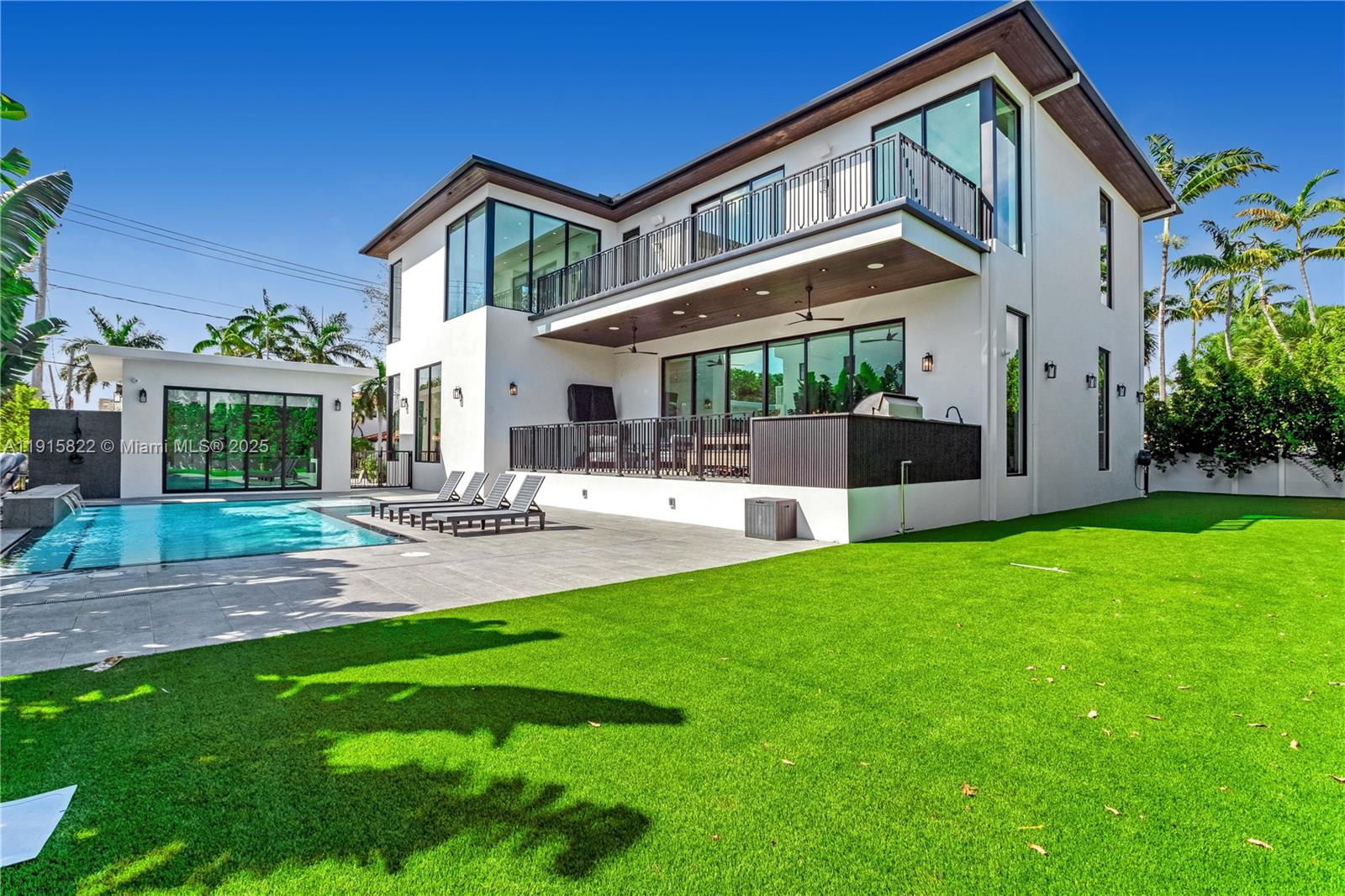 9045 Hawthorne Ave Surfside, FL 33154