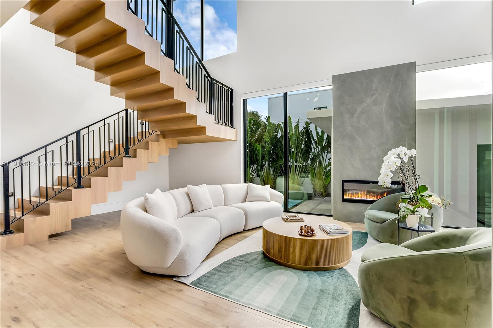 9045 Hawthorne Ave Surfside, FL 33154