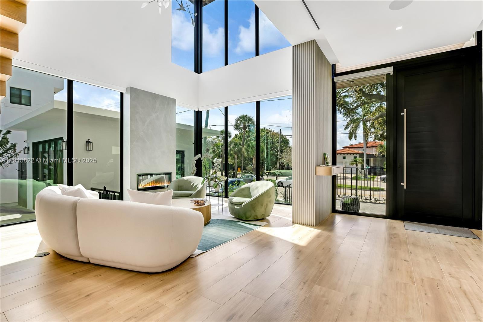 9045 Hawthorne Ave Surfside, FL 33154